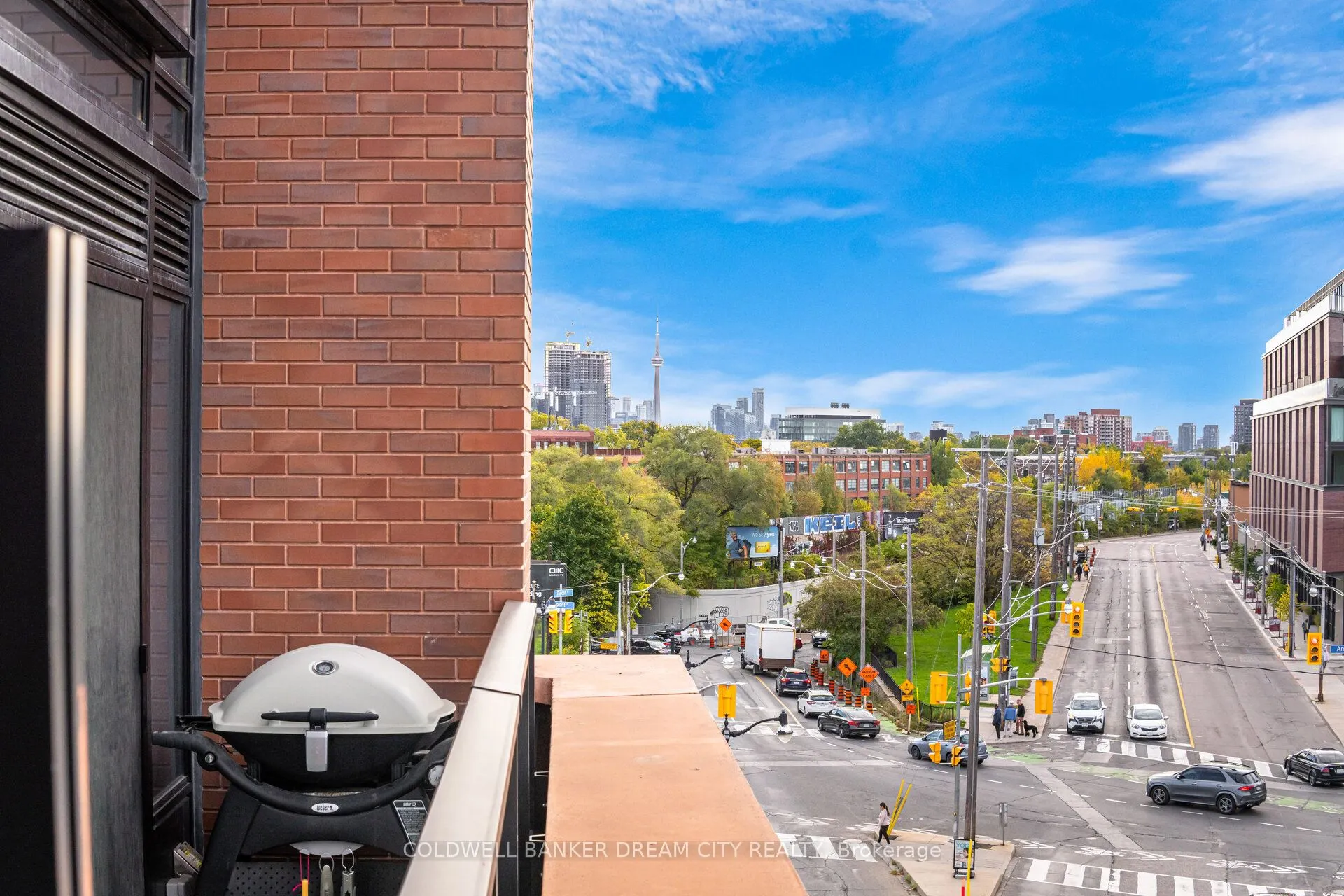 2720 Dundas Street W, #423