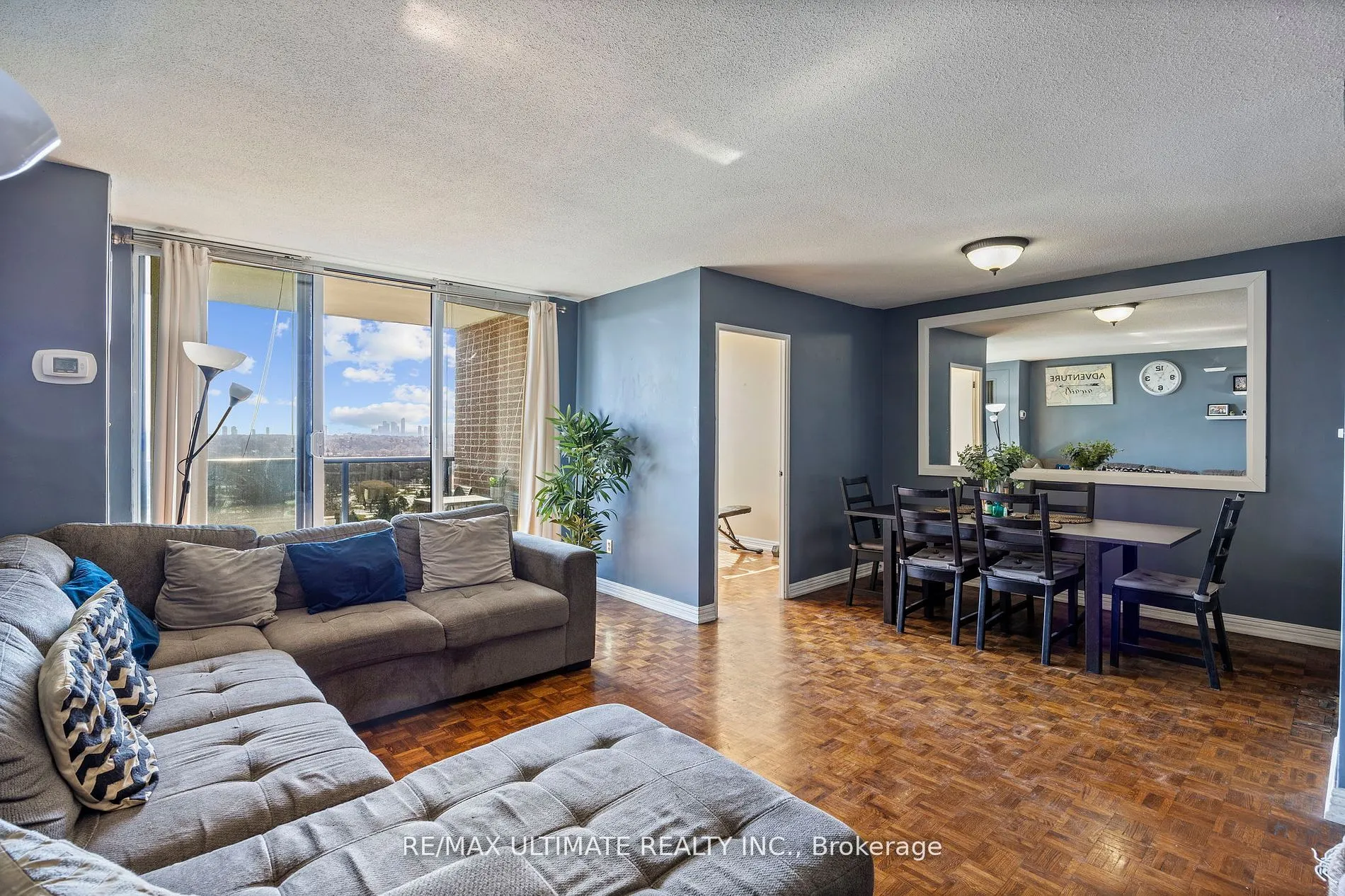 85 Emmett Avenue S, ##1807