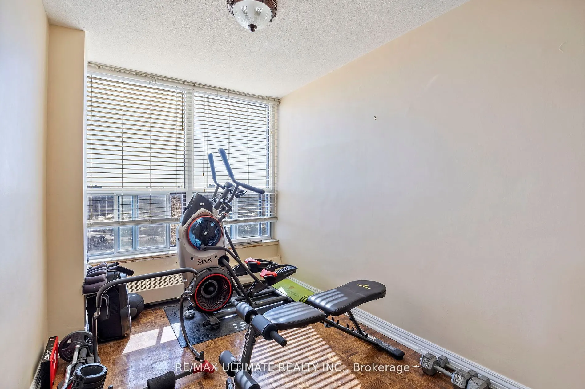 85 Emmett Avenue S, ##1807