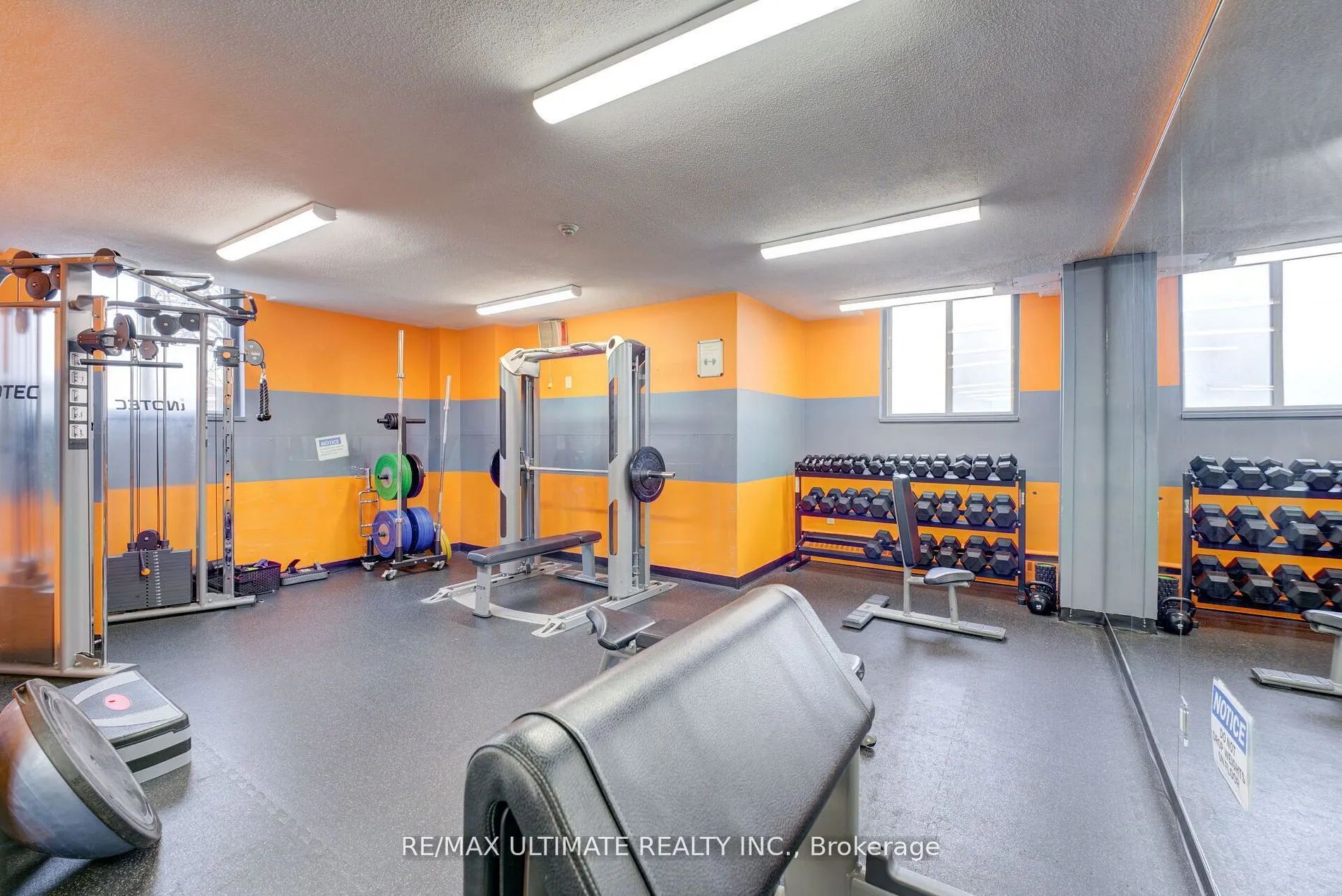 85 Emmett Avenue S, ##1807