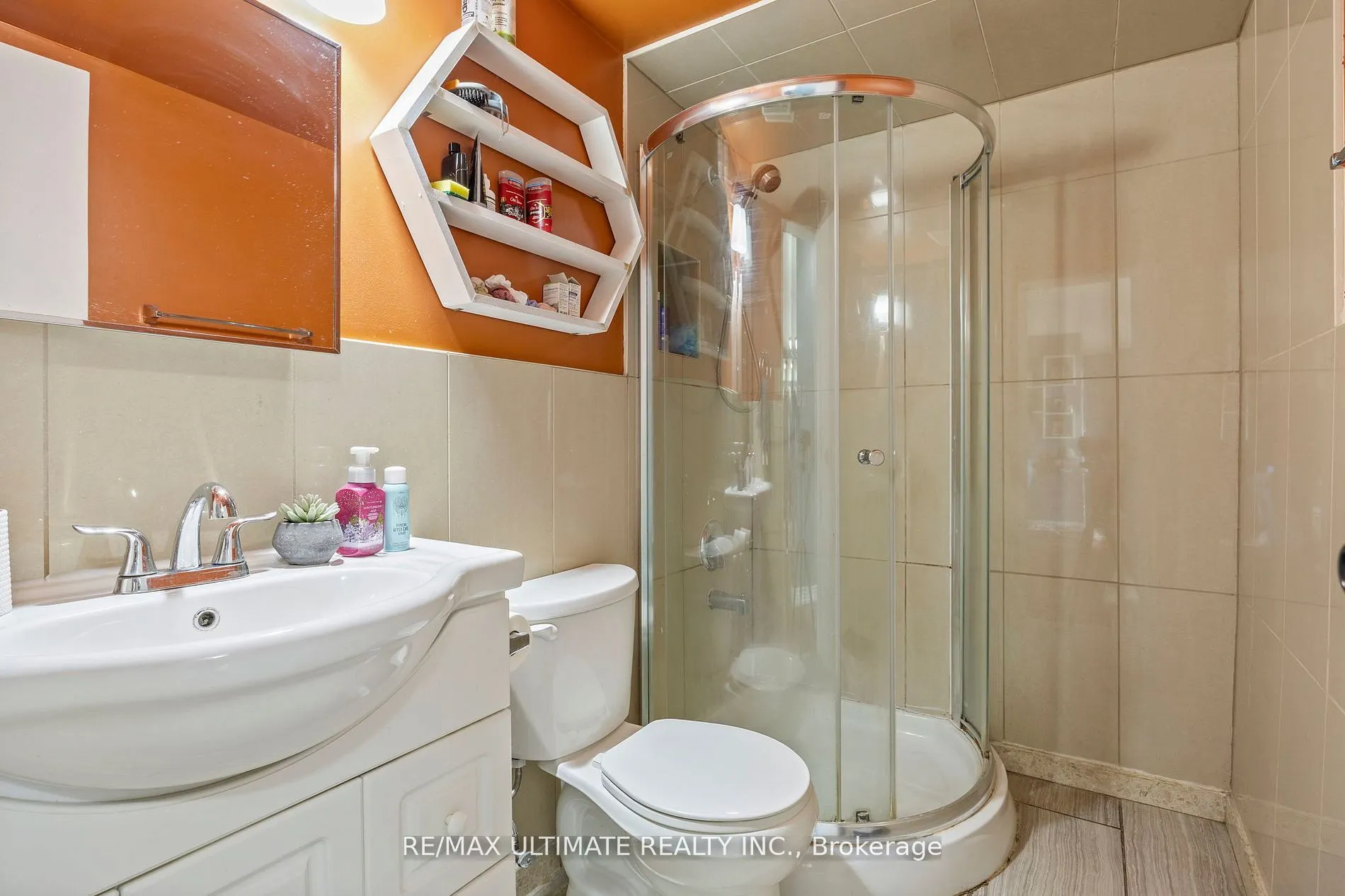 85 Emmett Avenue S, ##1807