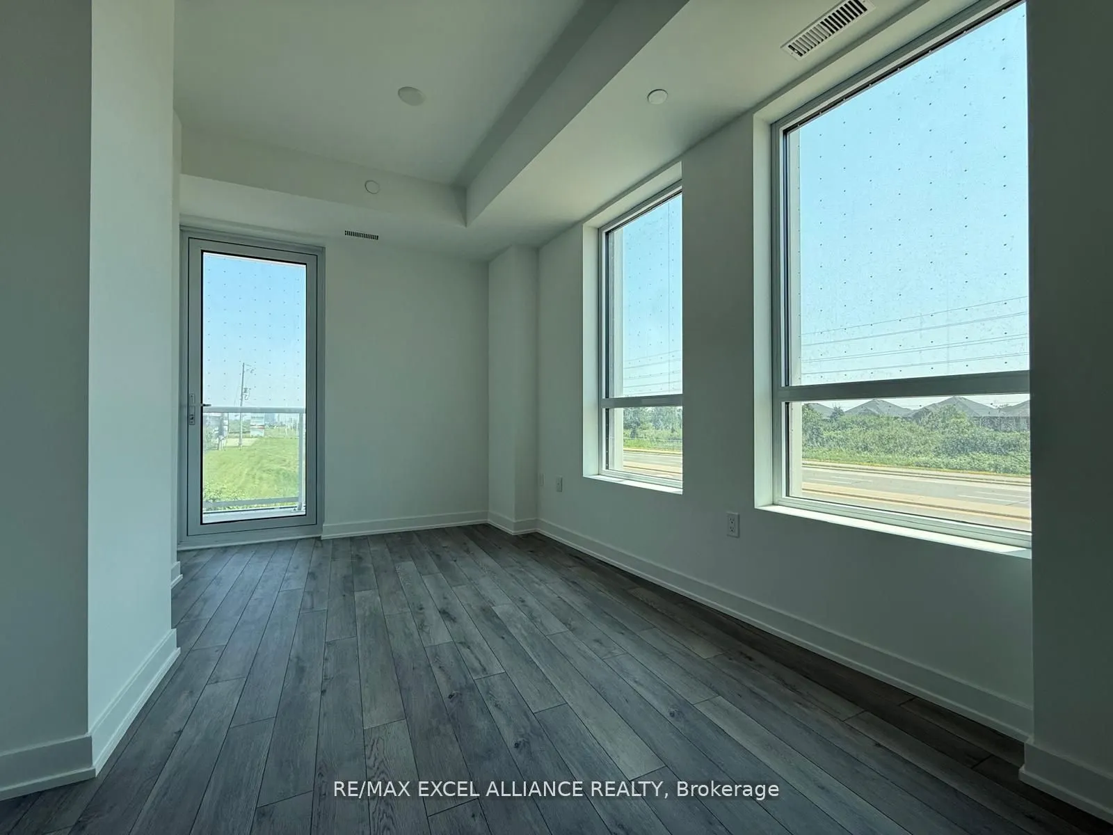 1005 Dundas Street E, #247
