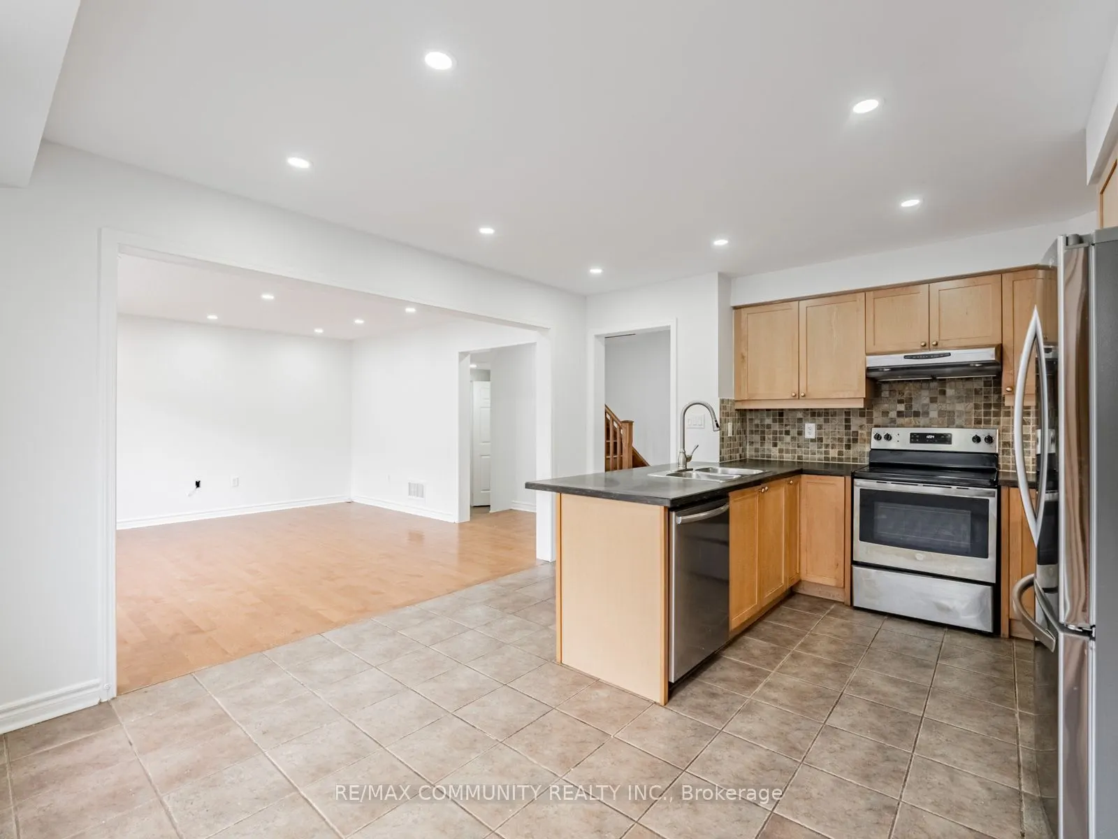 18 Ollie Avenue