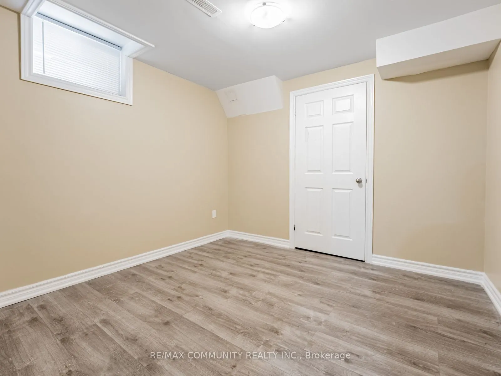 18 Ollie Avenue