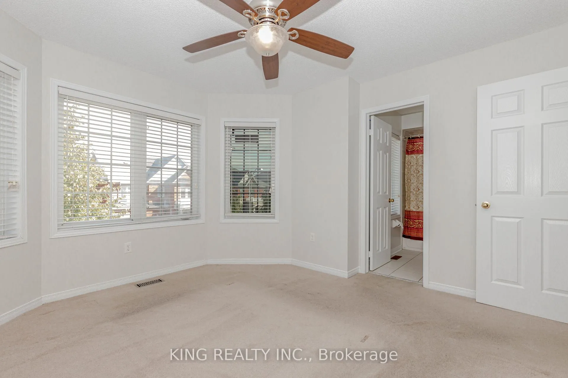 14 Ledgerock Road