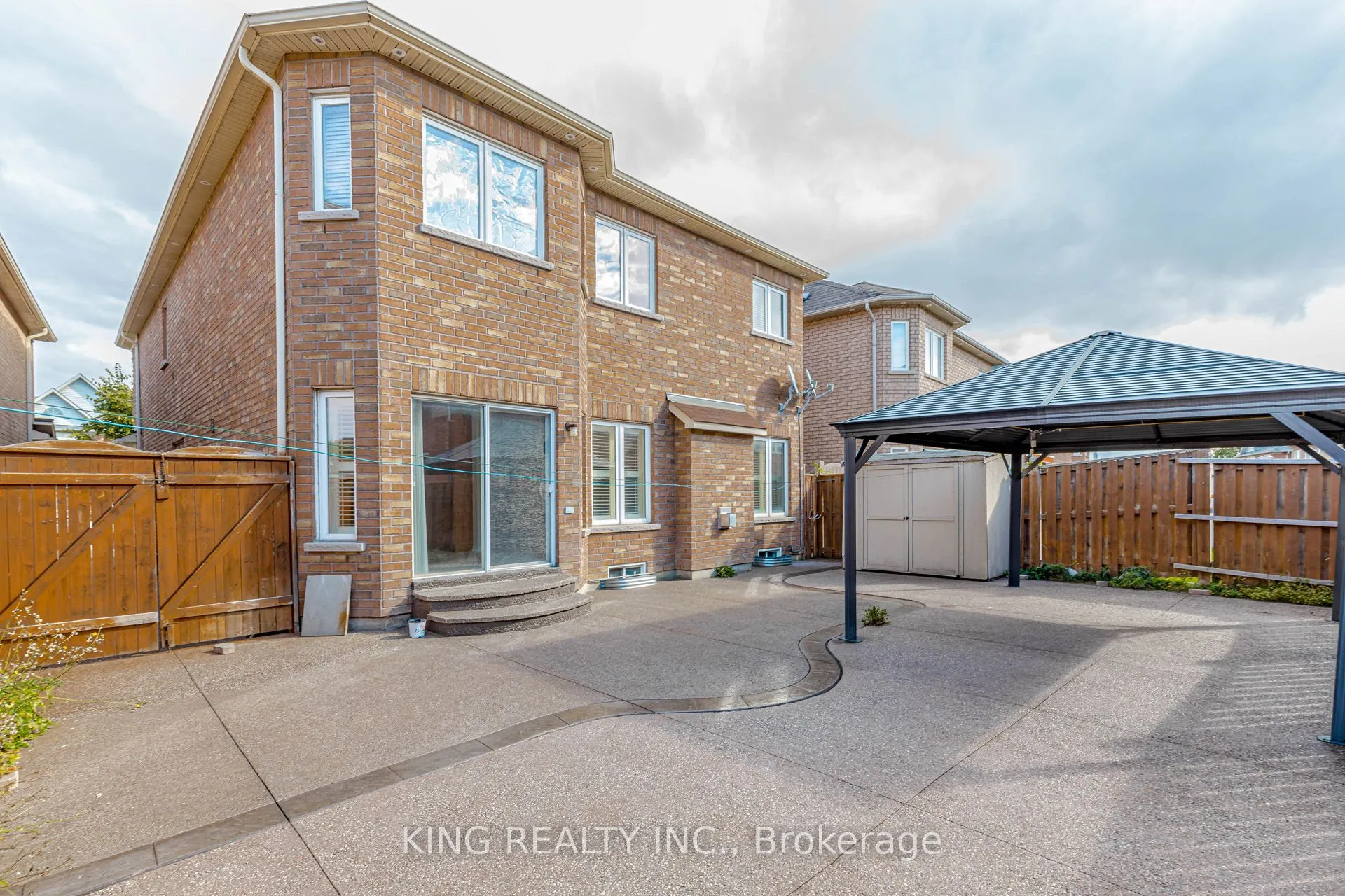 14 Ledgerock Road
