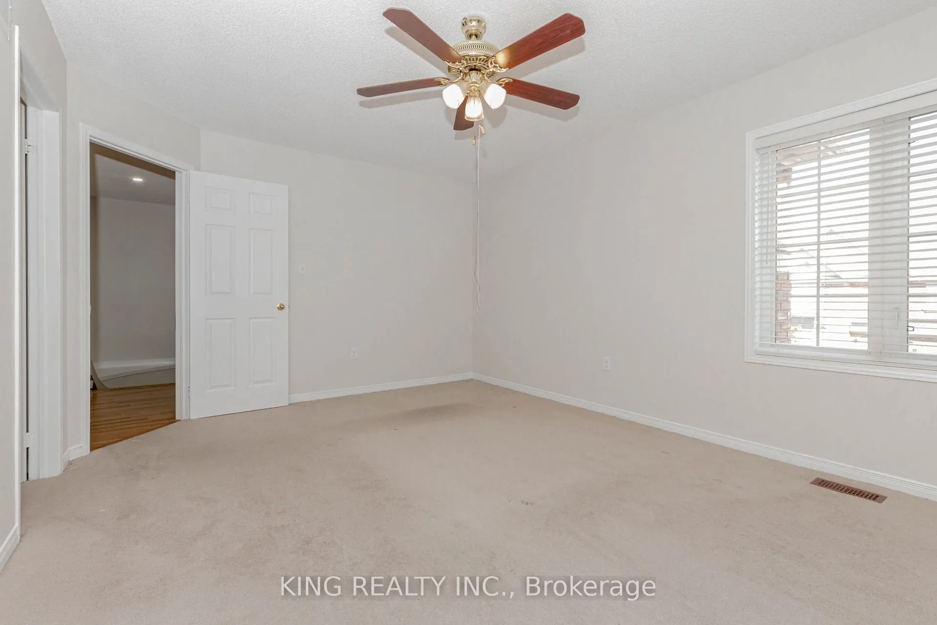 14 Ledgerock Road
