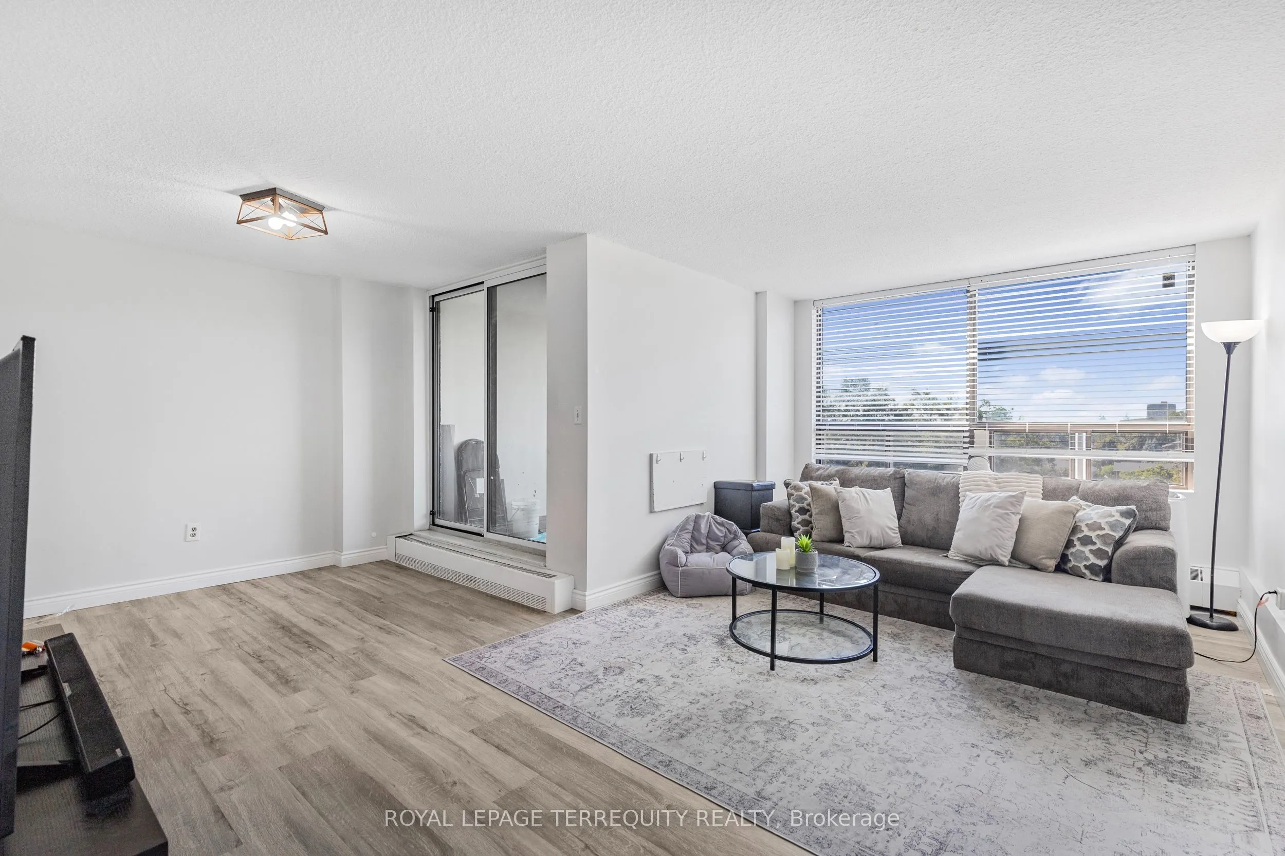 2556 Argyle Road, #601