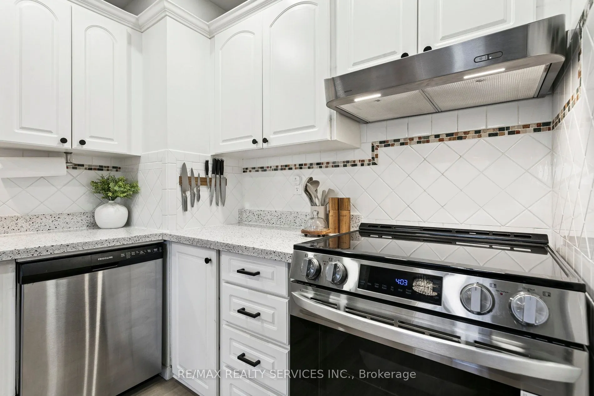 3395 Cliff Road N, #27