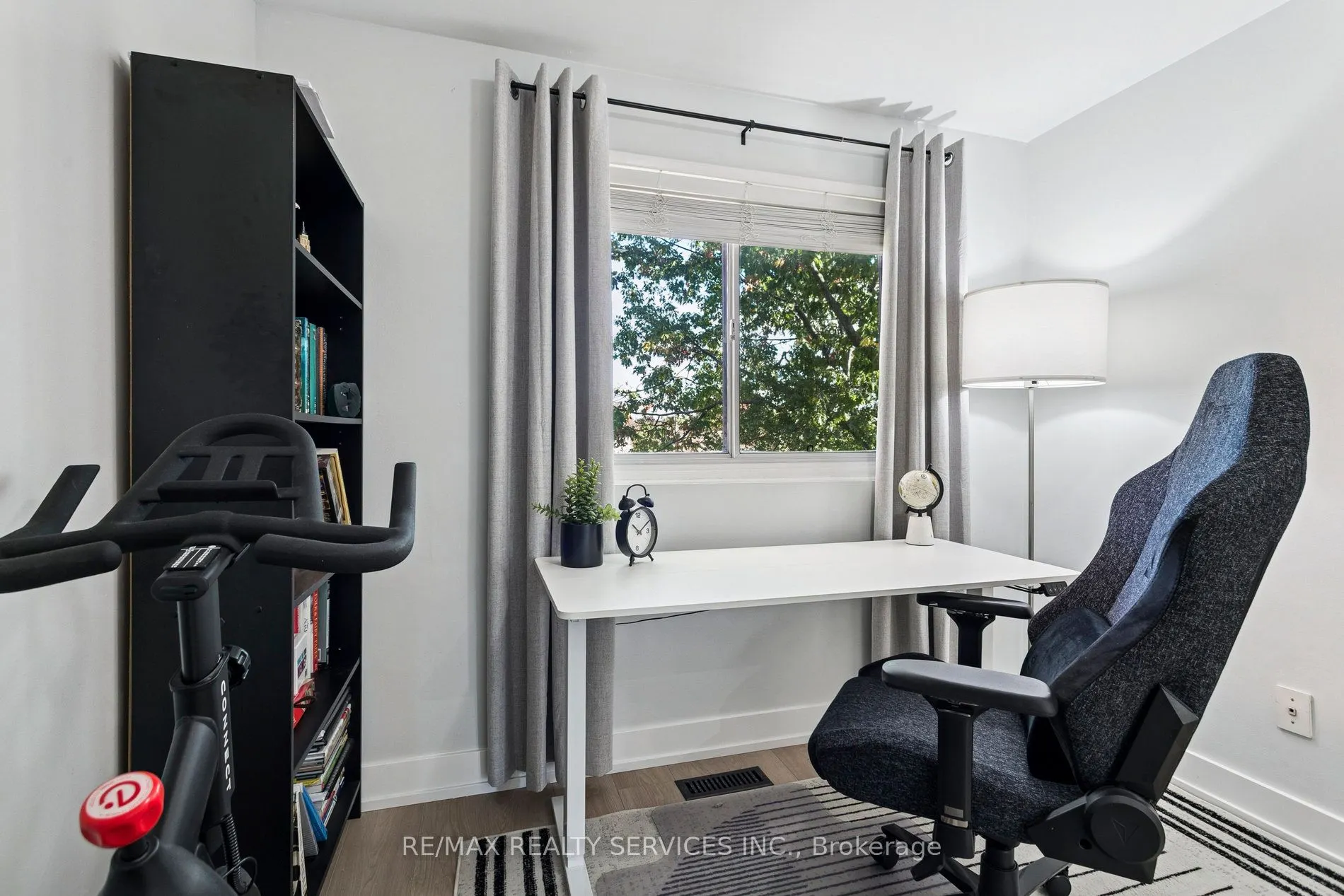 3395 Cliff Road N, #27