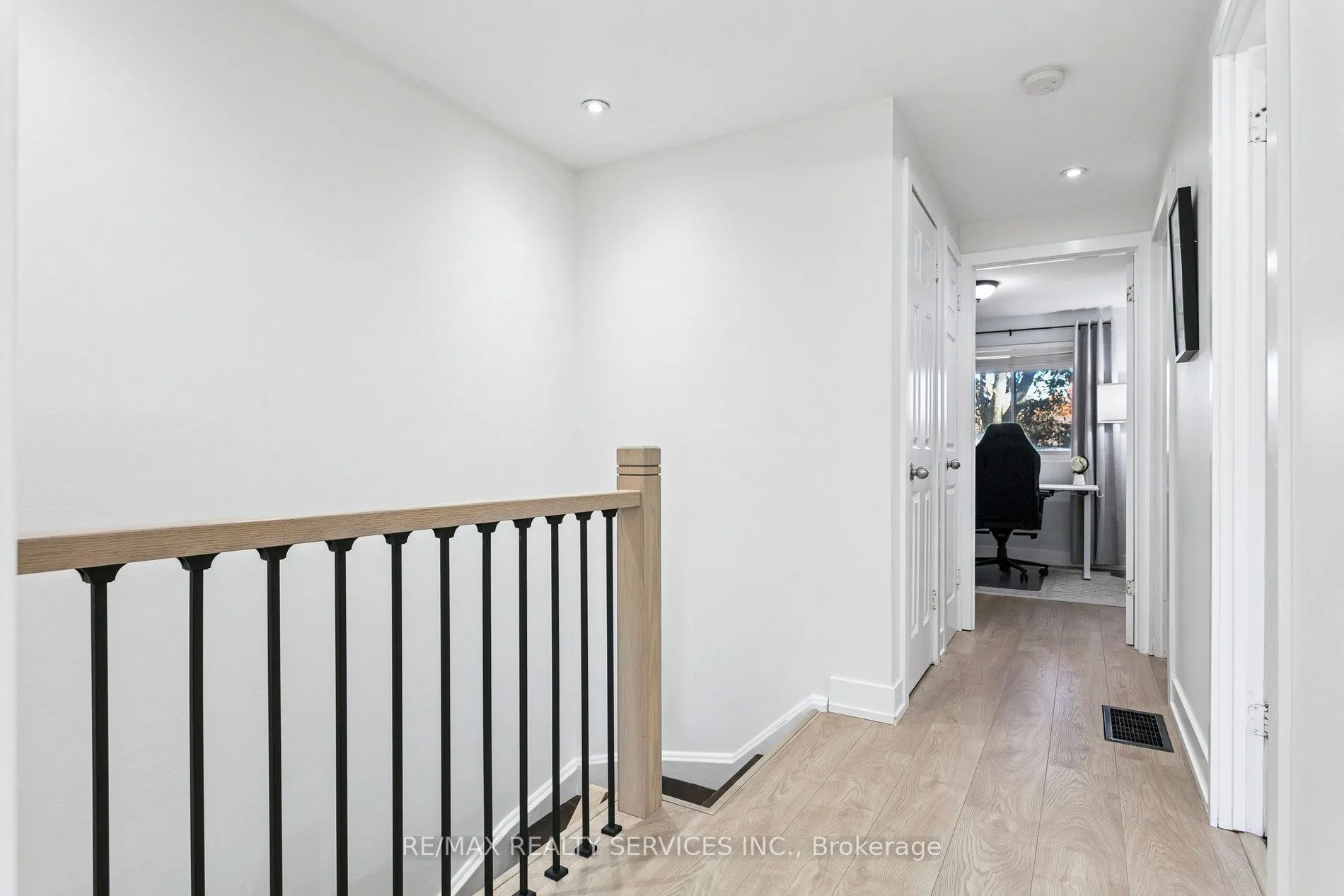 3395 Cliff Road N, #27