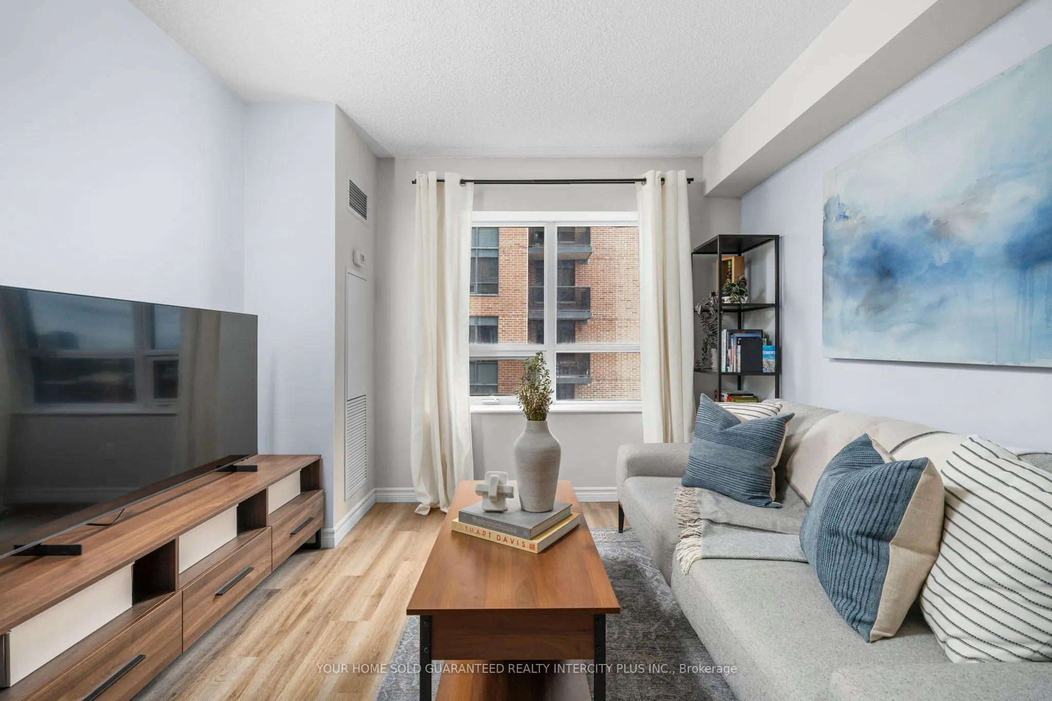 60 Heintzman Street, #934