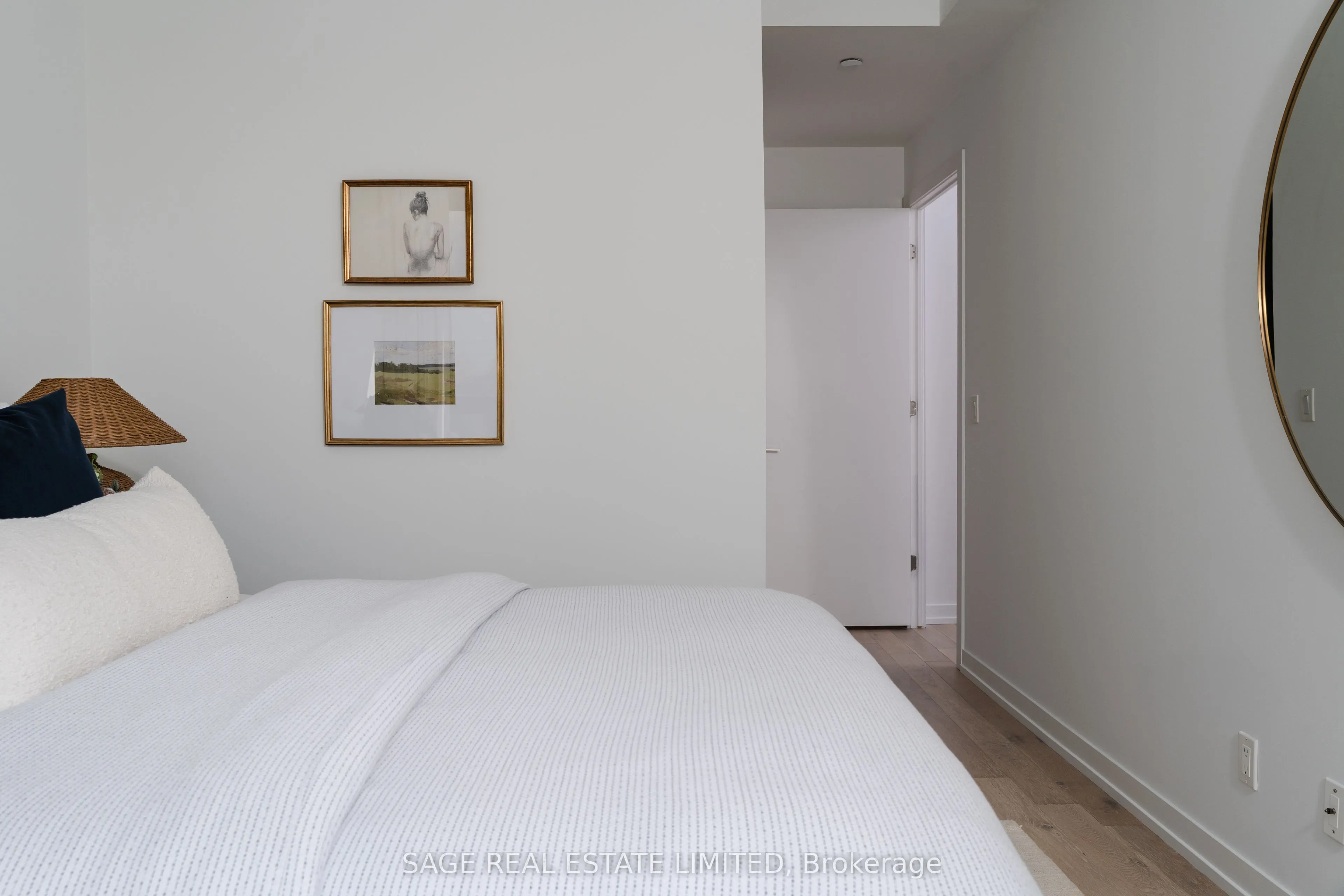 35 Wabash Avenue, #321