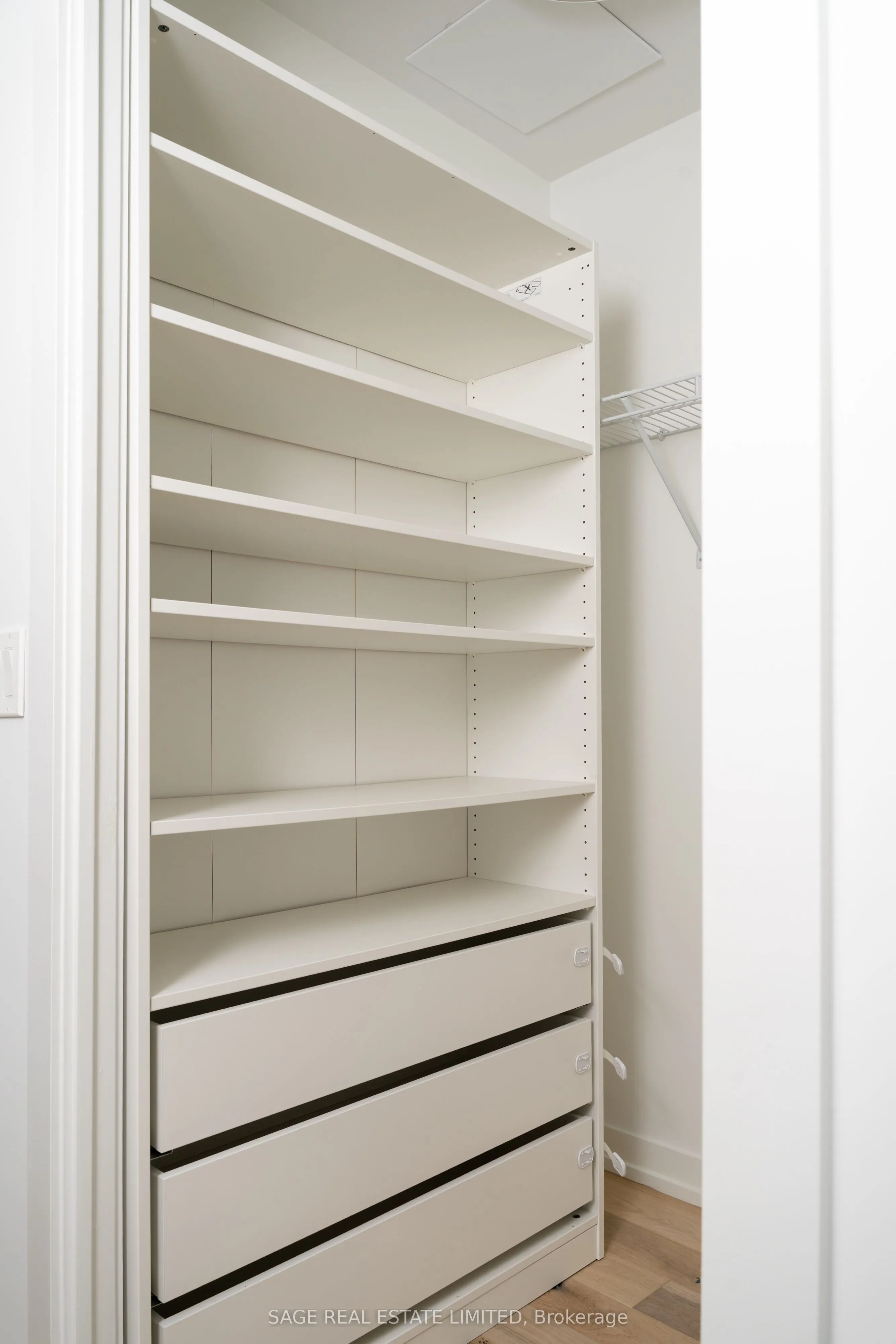 35 Wabash Avenue, #321