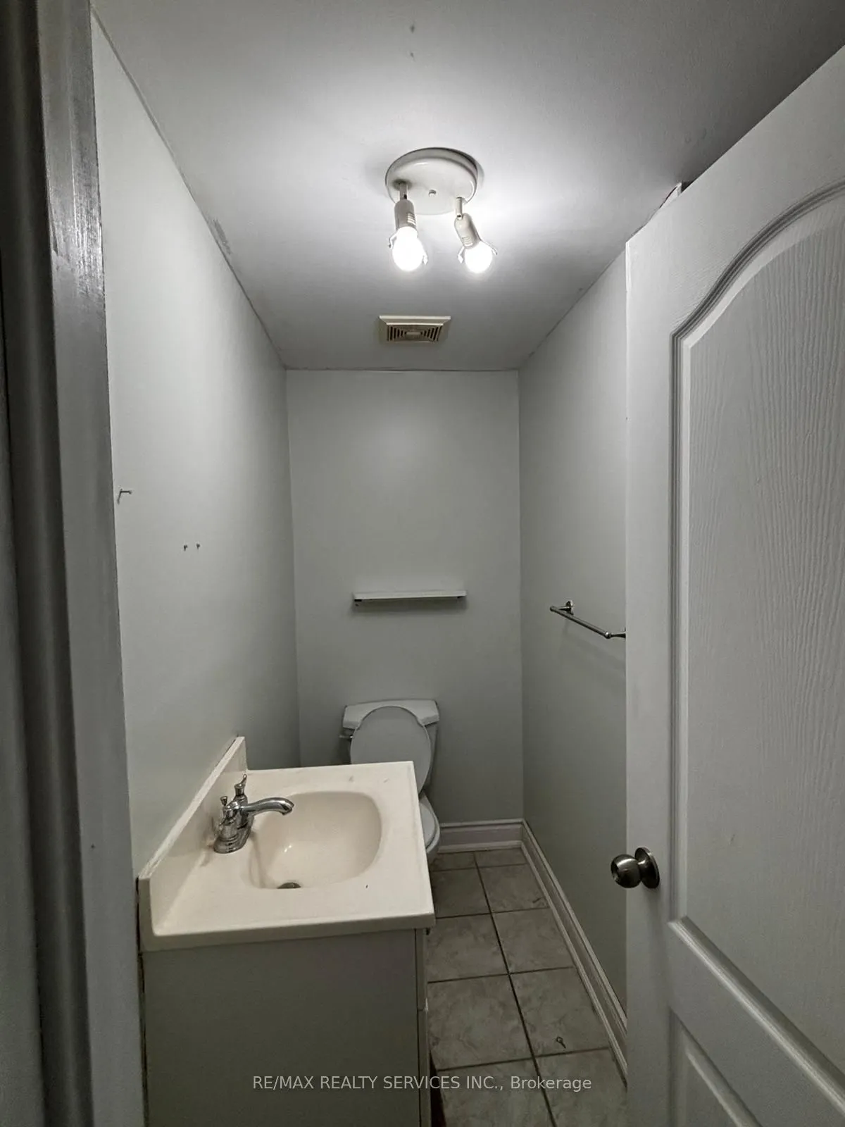 20 Whiteface Crescent