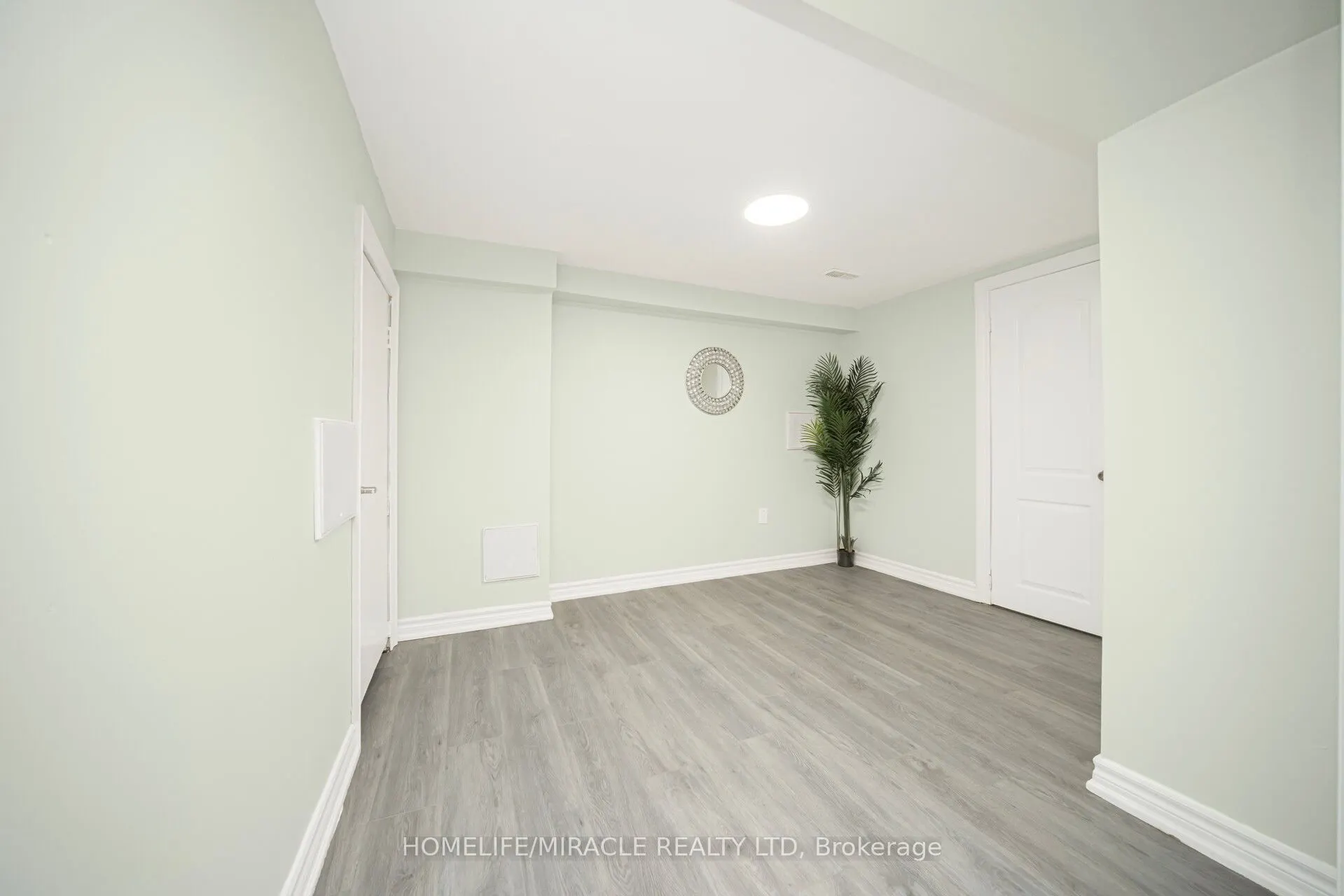3777 Woodruff Crescent