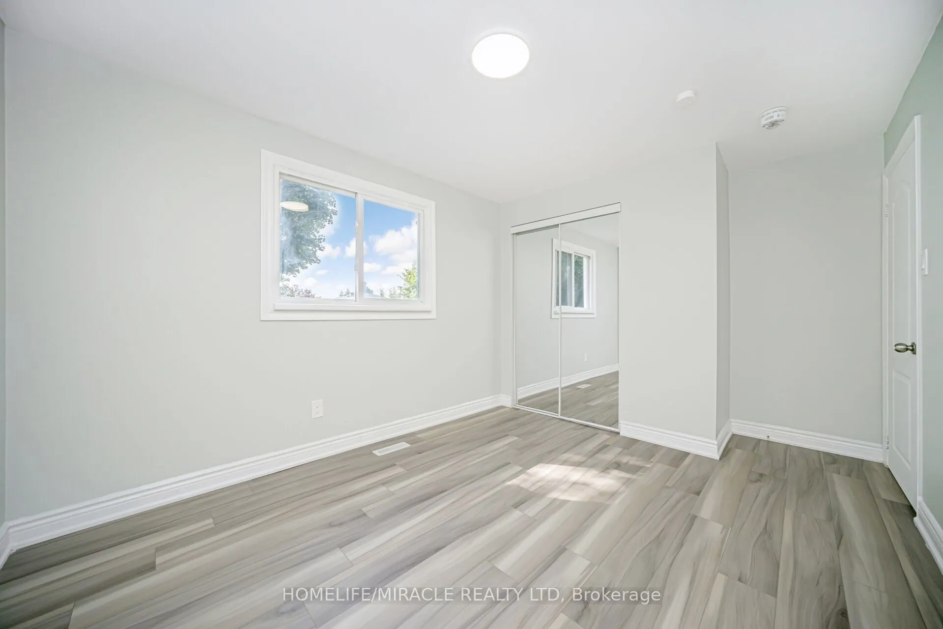 3777 Woodruff Crescent