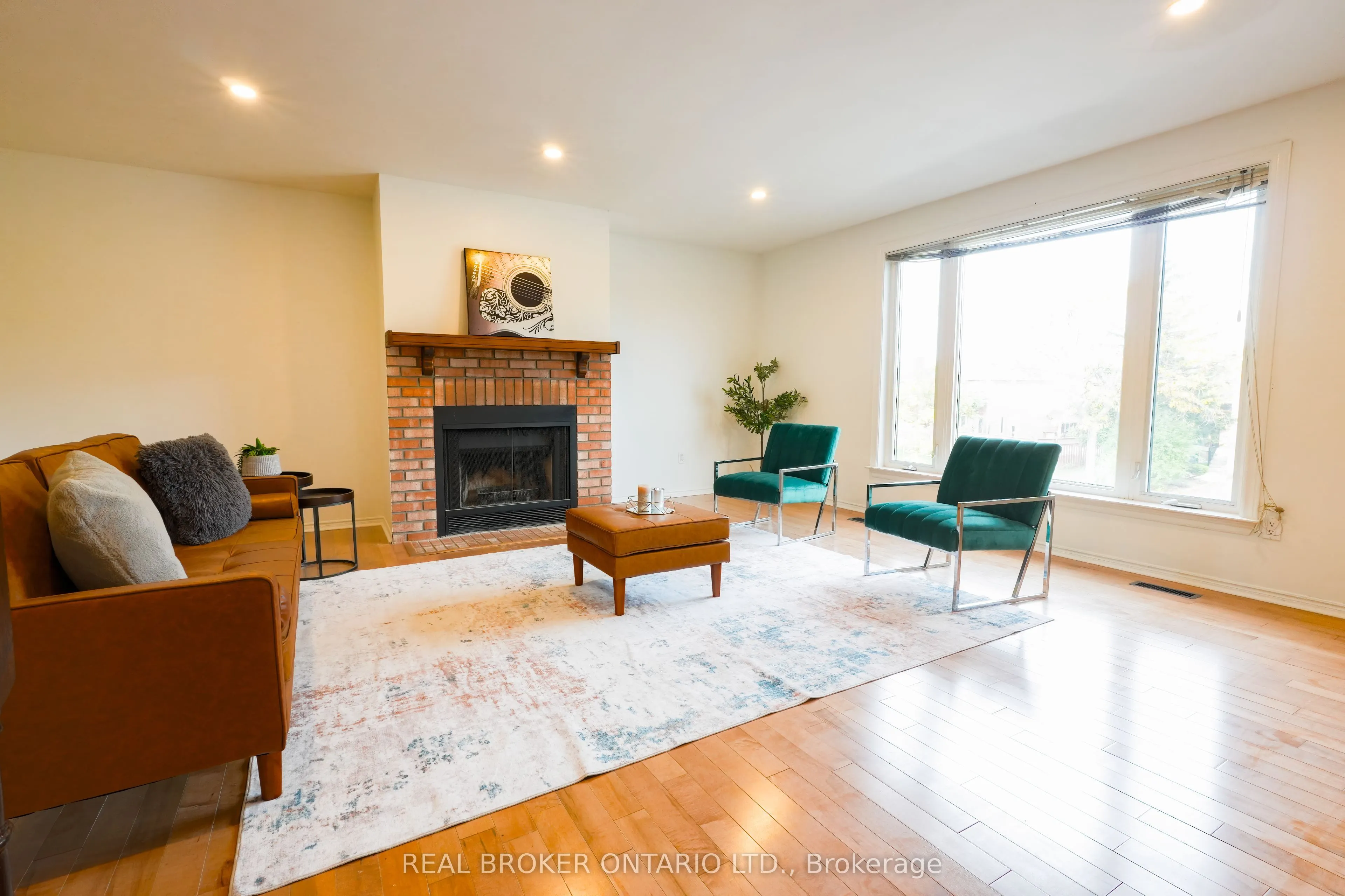 4326 Waterford Crescent
