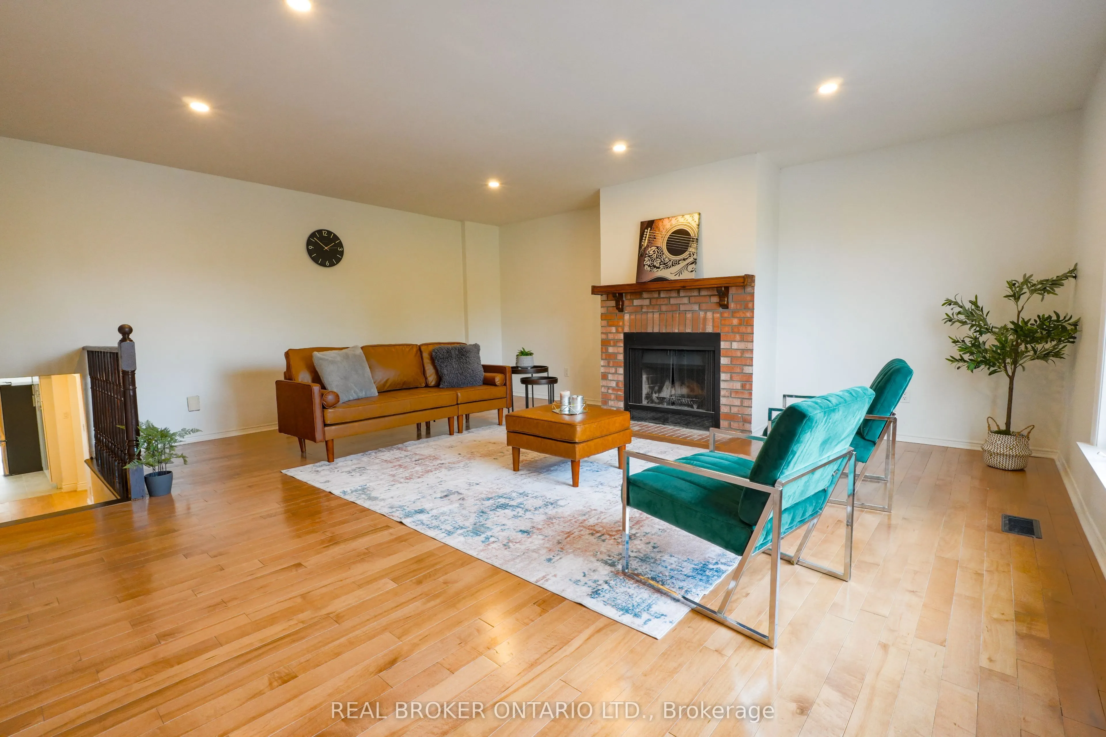 4326 Waterford Crescent