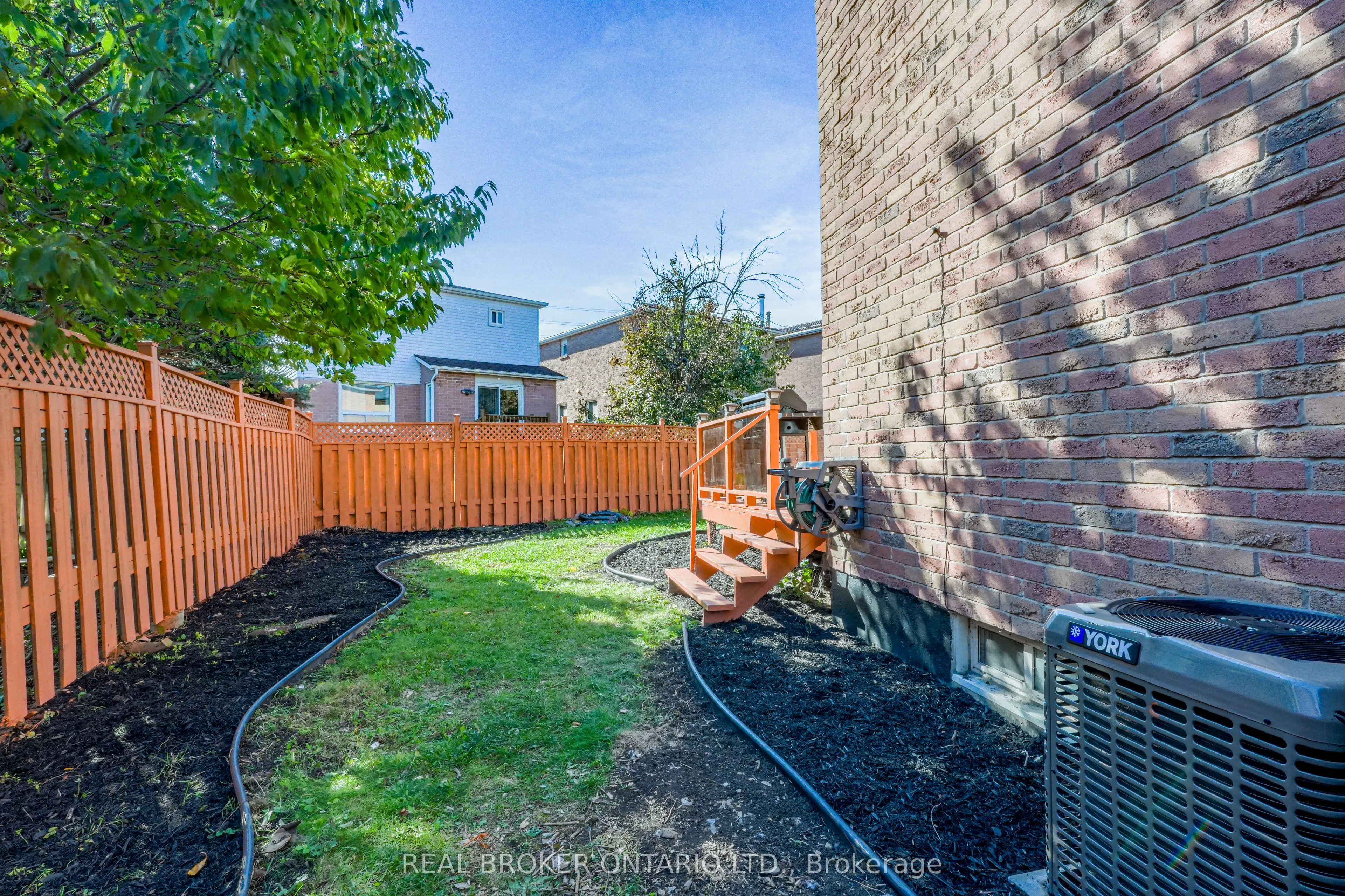 4326 Waterford Crescent