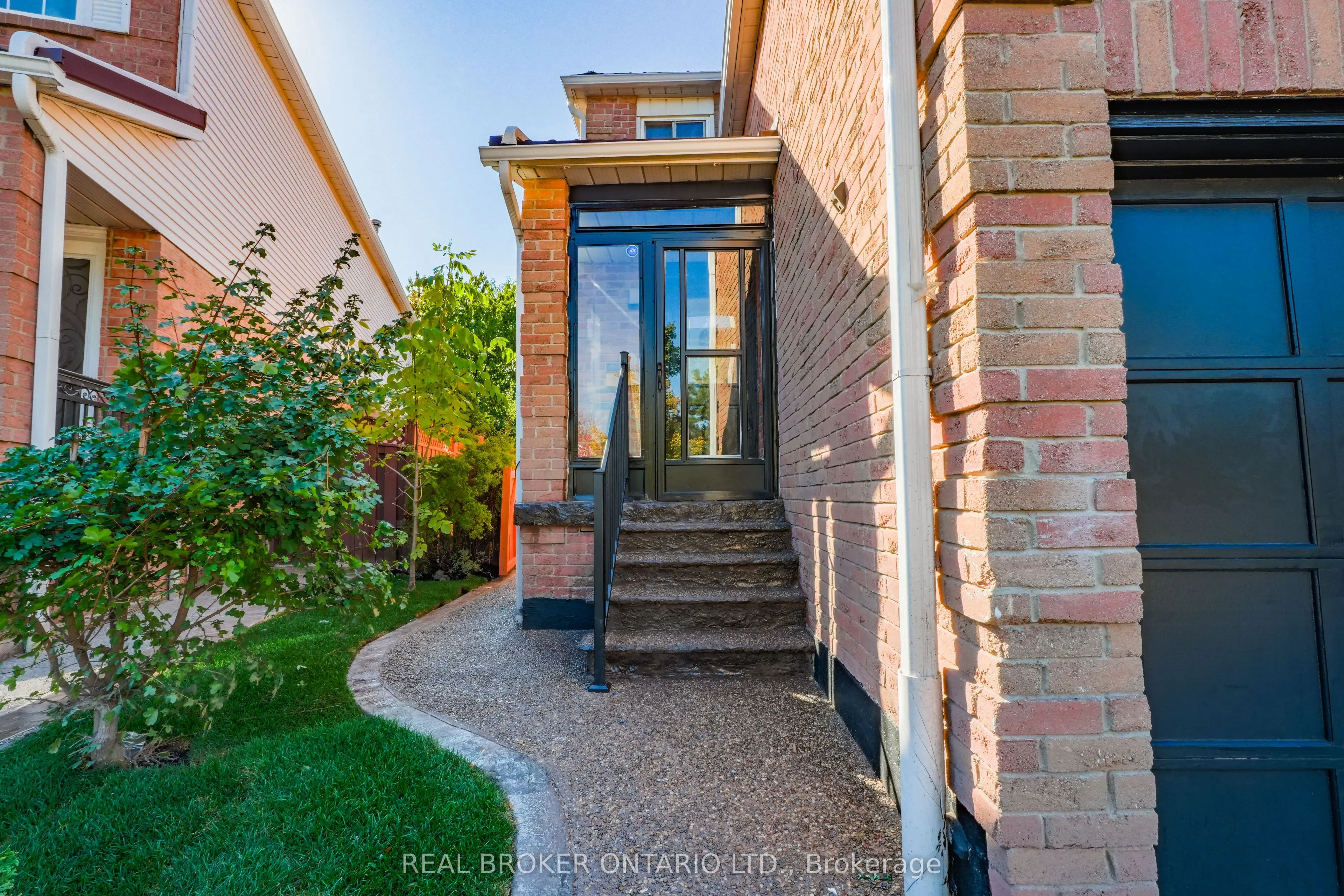 4326 Waterford Crescent