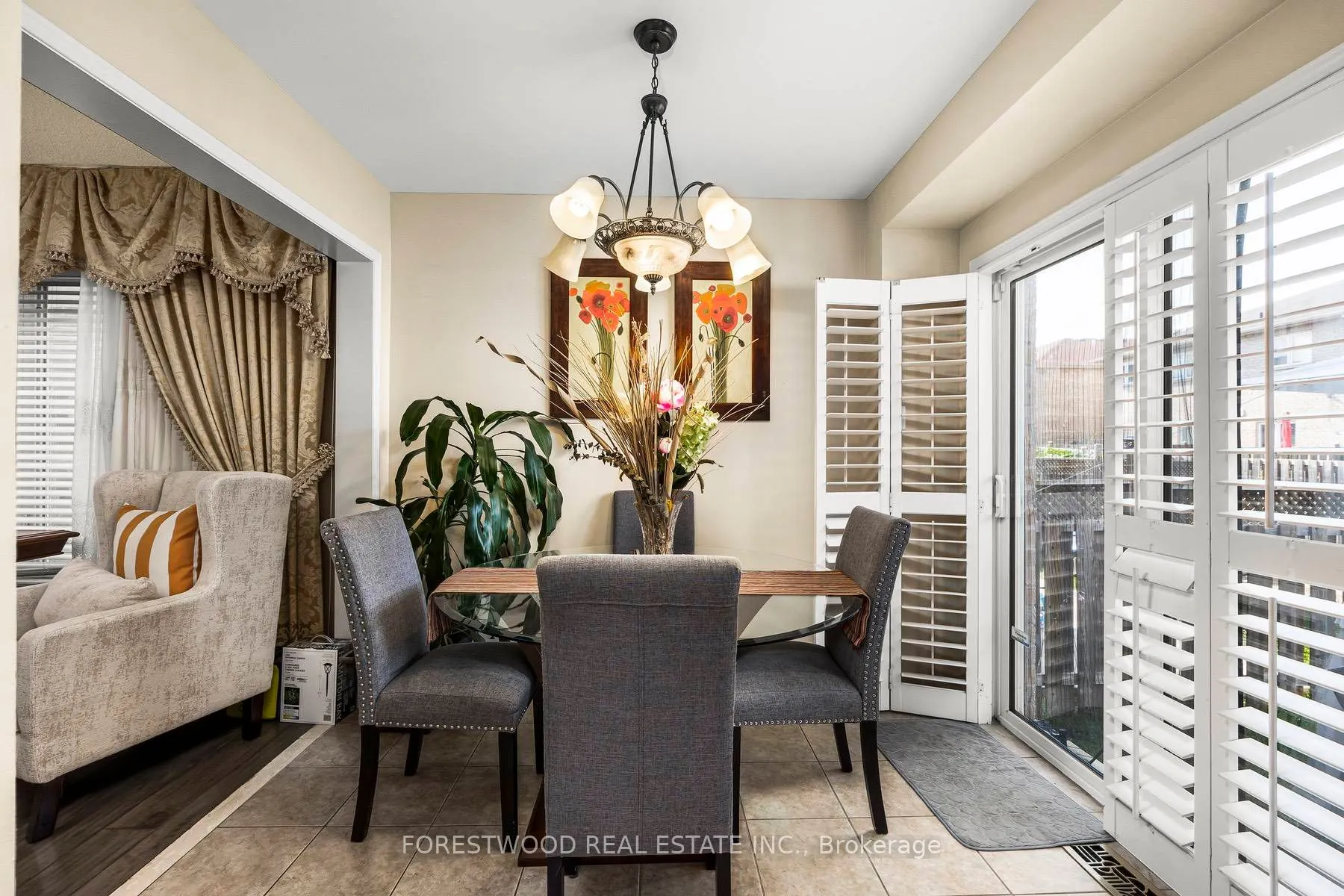 28 Sugarberry Drive