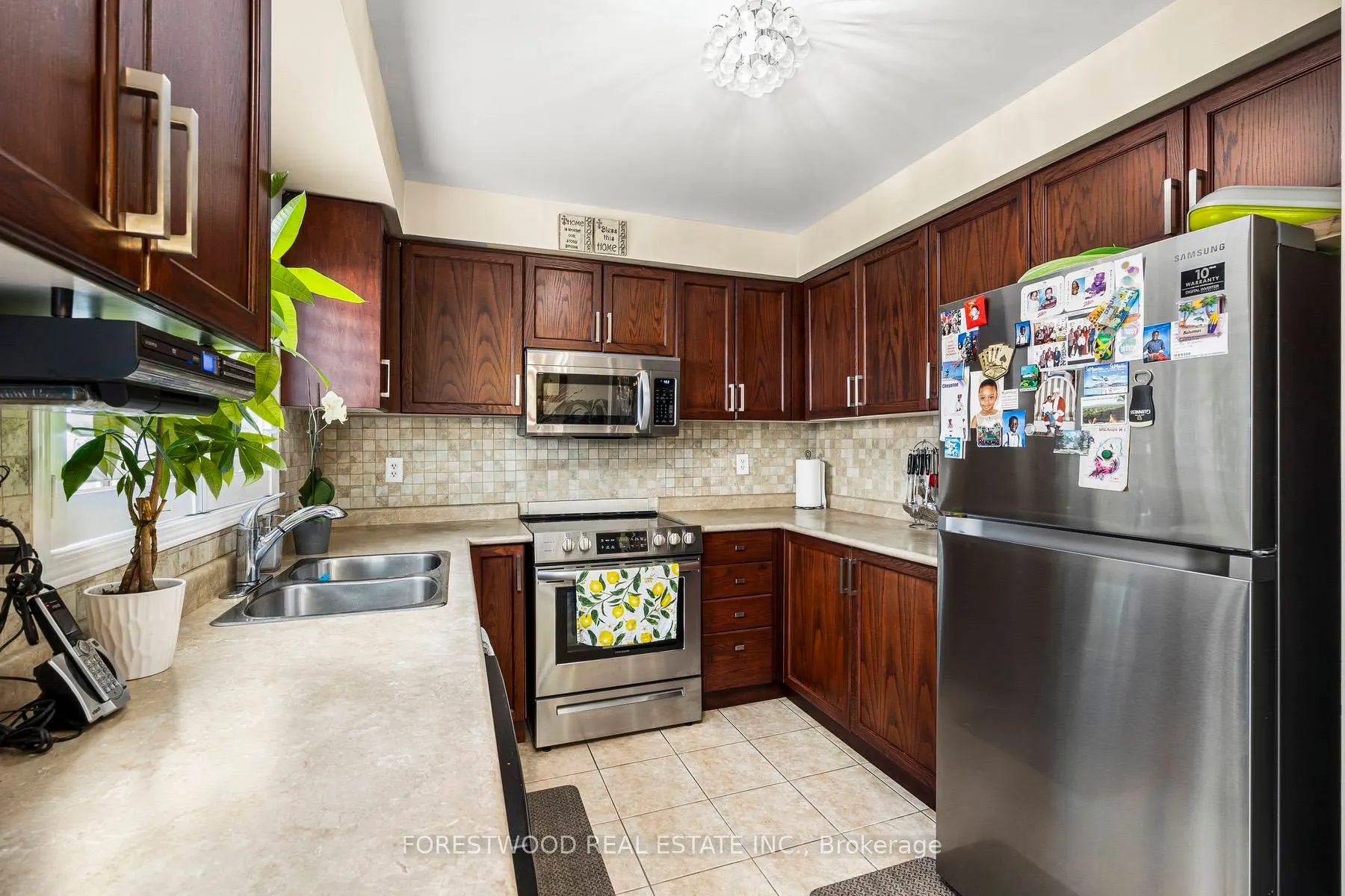 28 Sugarberry Drive