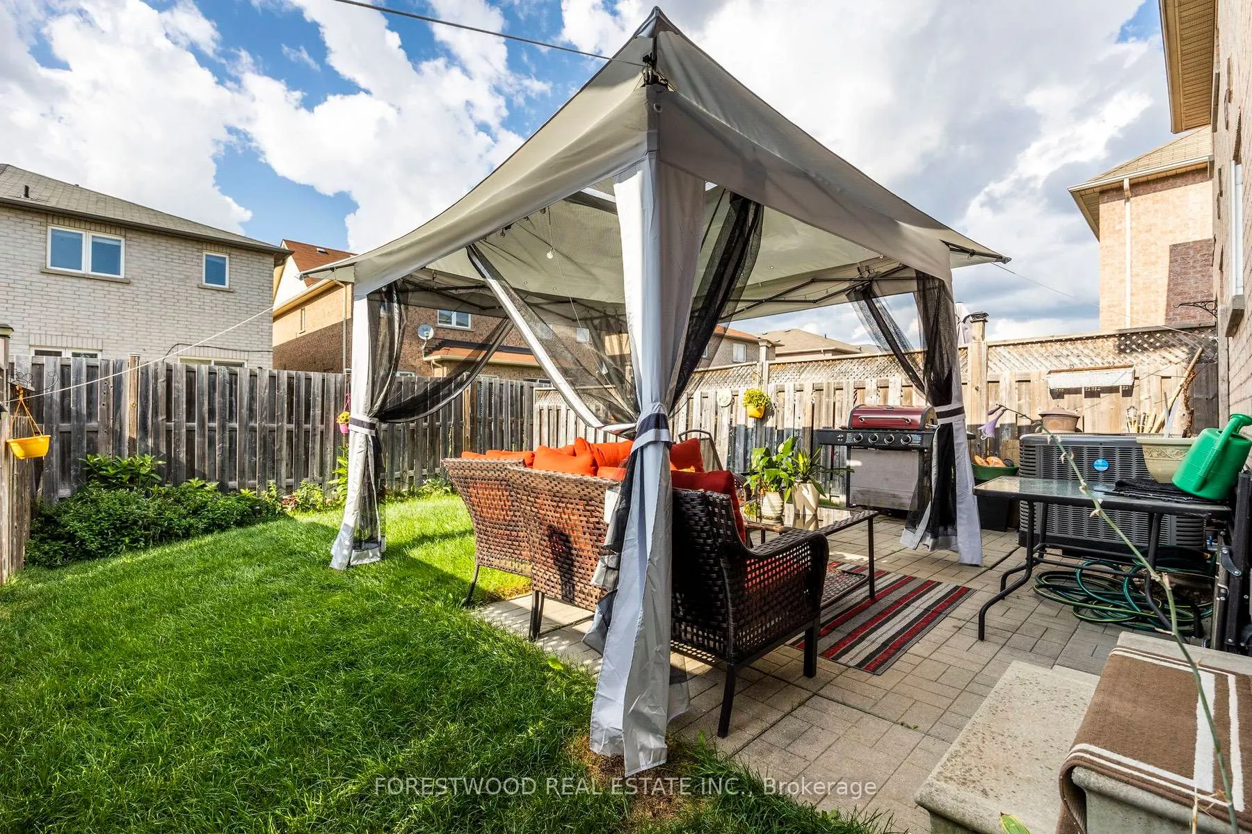 28 Sugarberry Drive