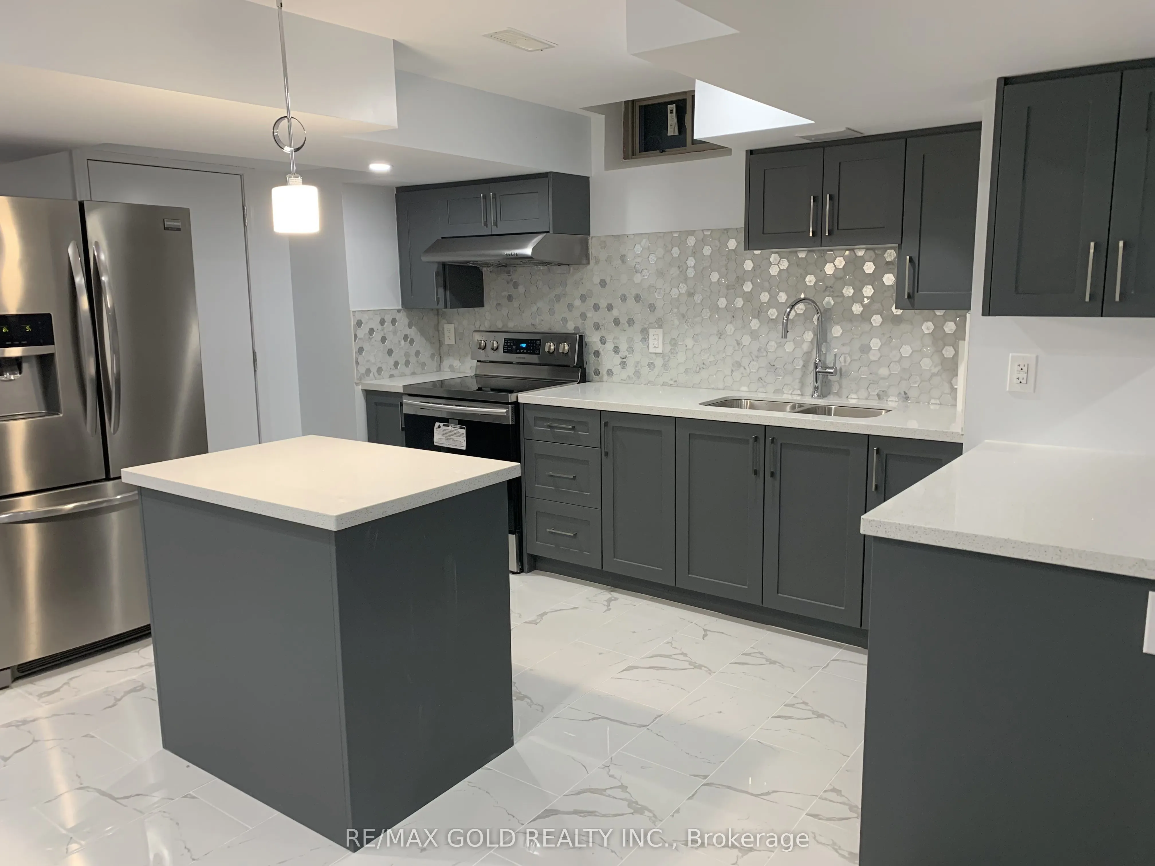 9 Dopp Crescent