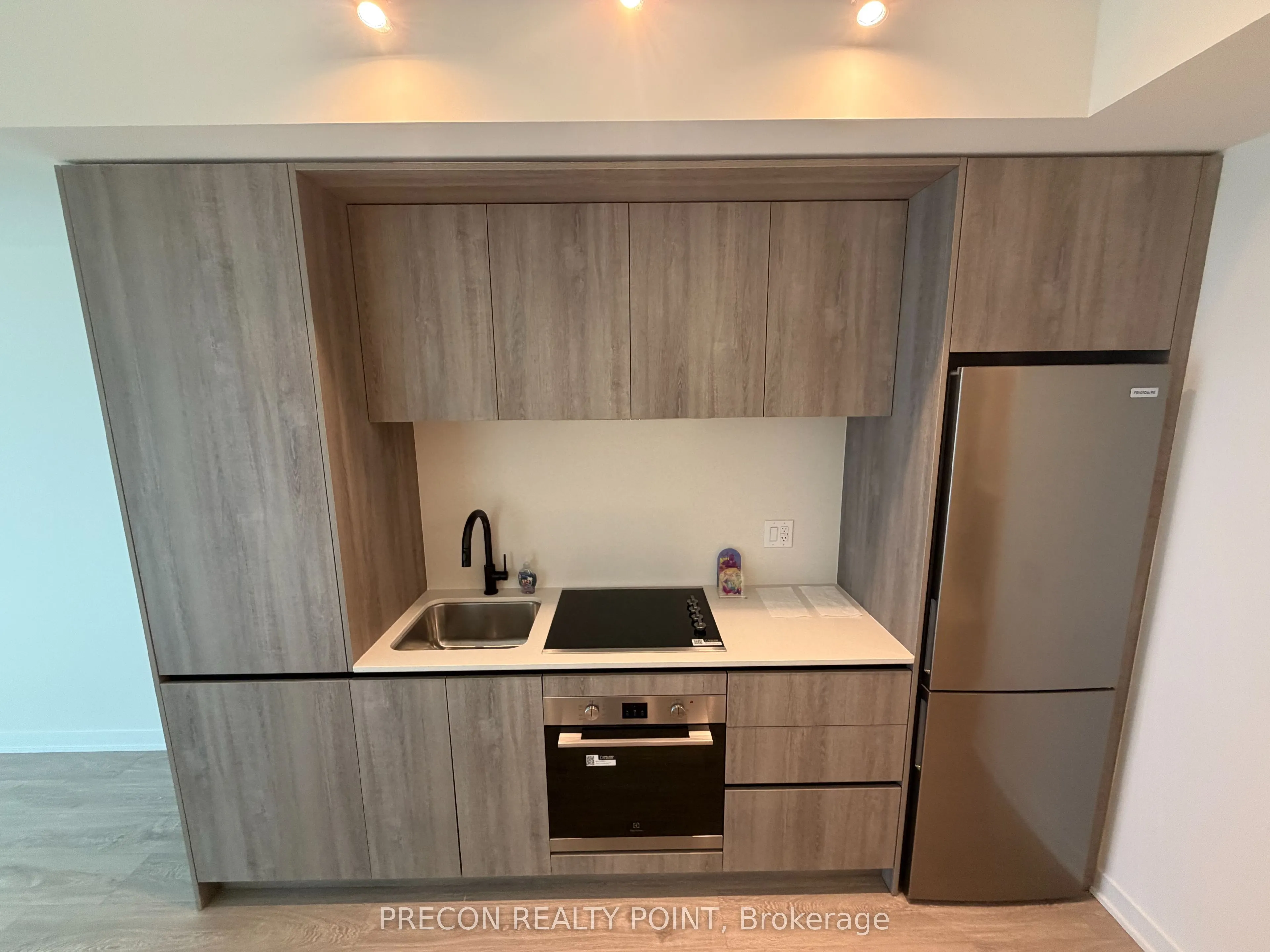 2495 Eglinton Avenue W, #1105