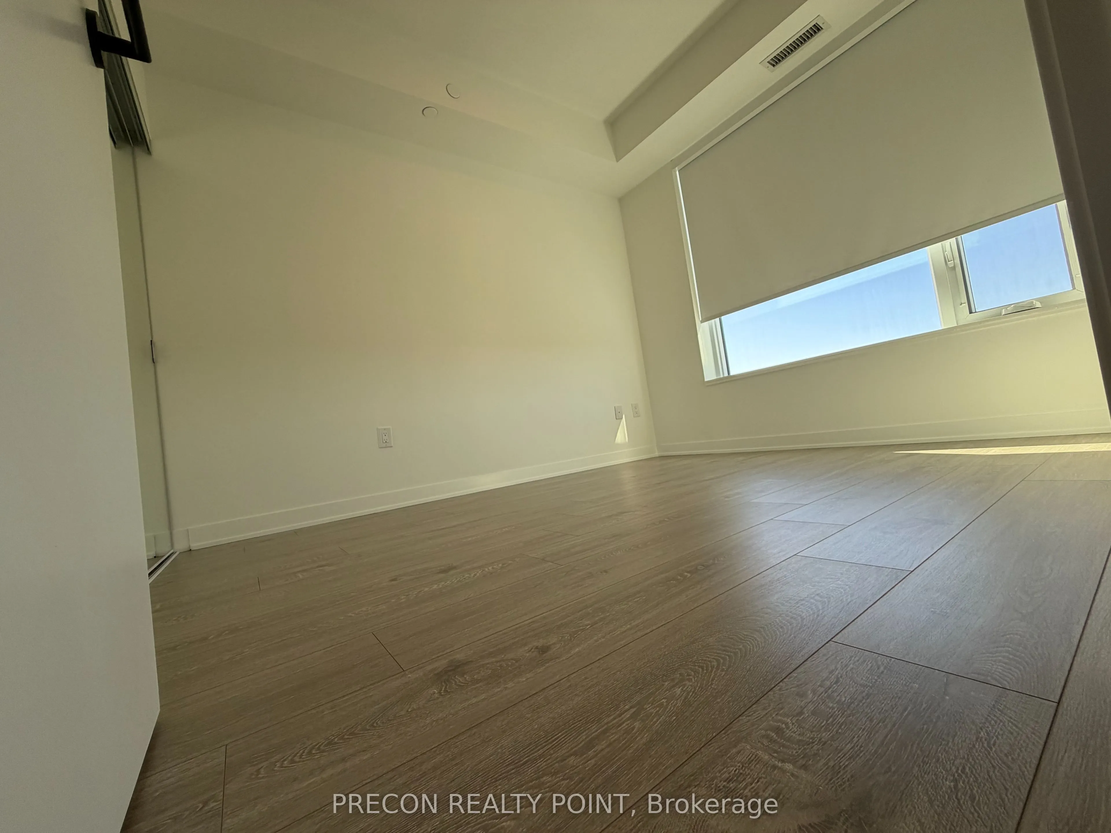 2495 Eglinton Avenue W, #1105