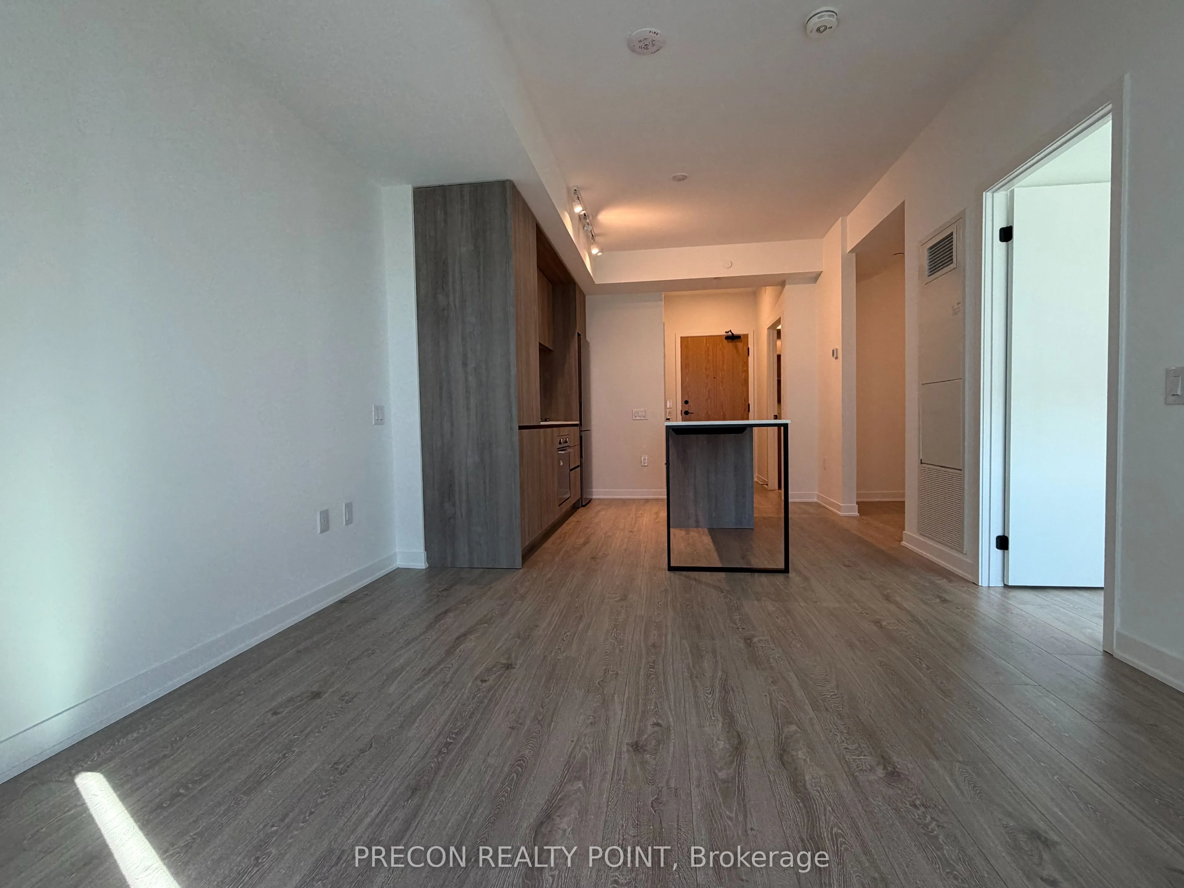 2495 Eglinton Avenue W, #1105