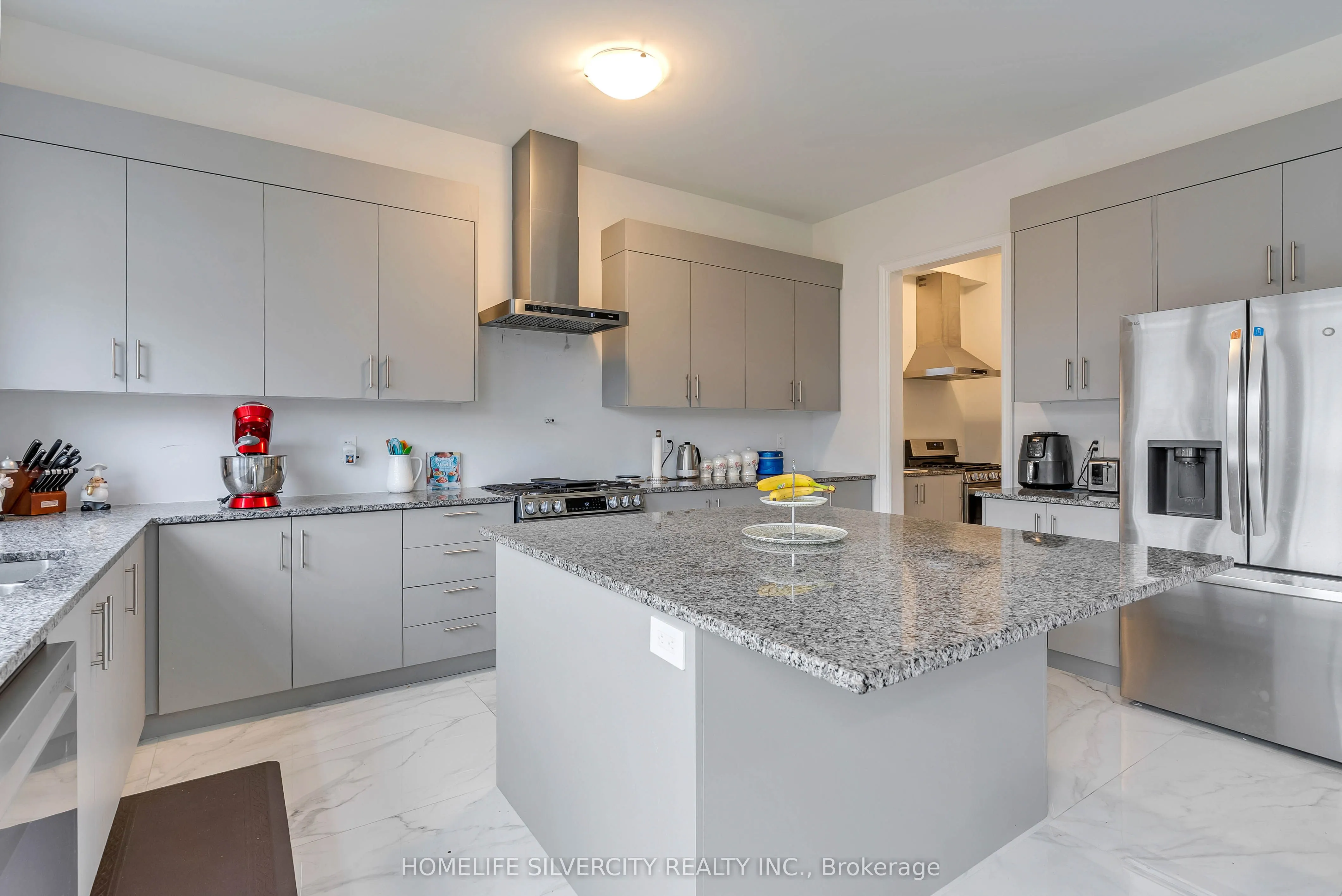 71 Raspberry Rdg Avenue