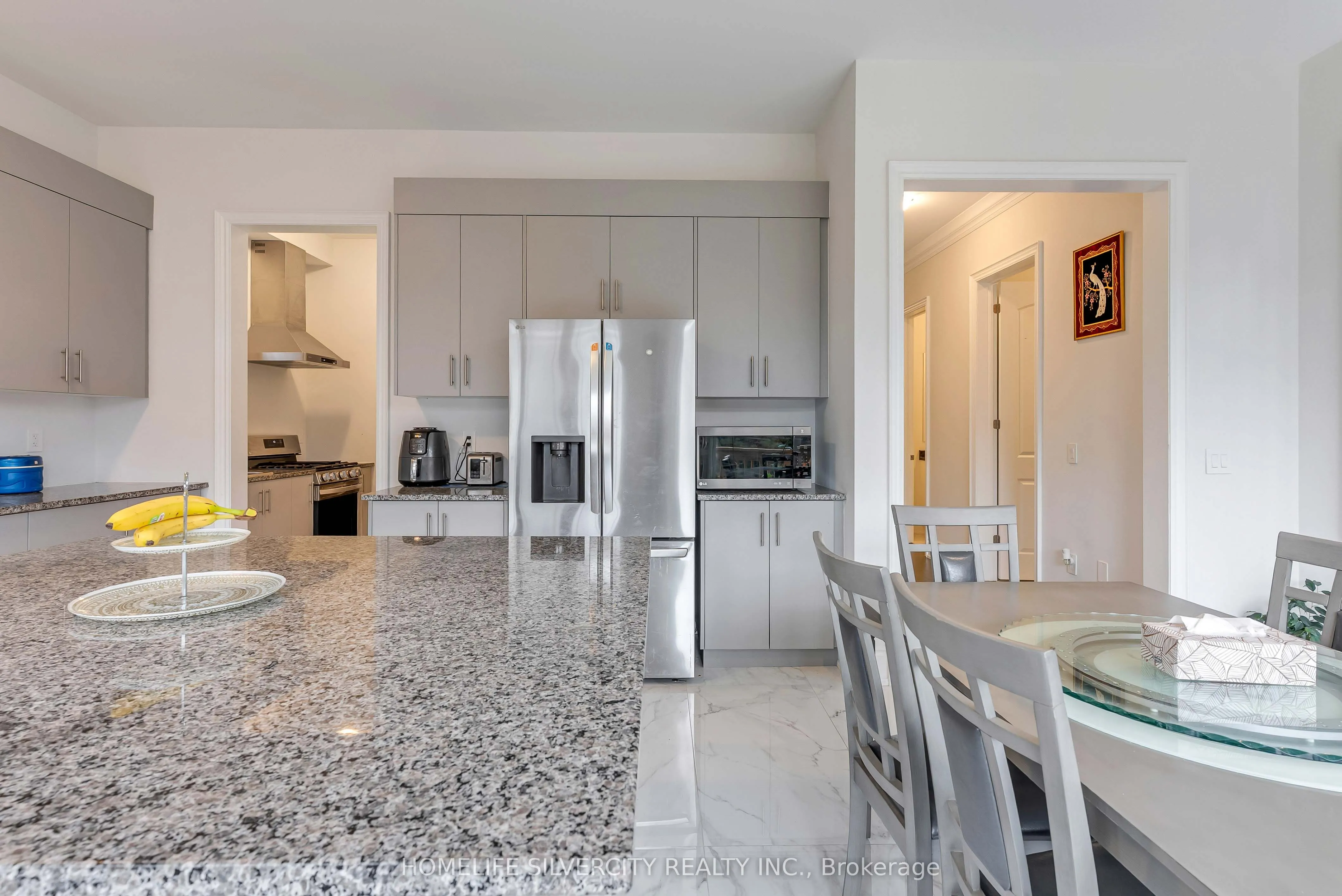 71 Raspberry Rdg Avenue