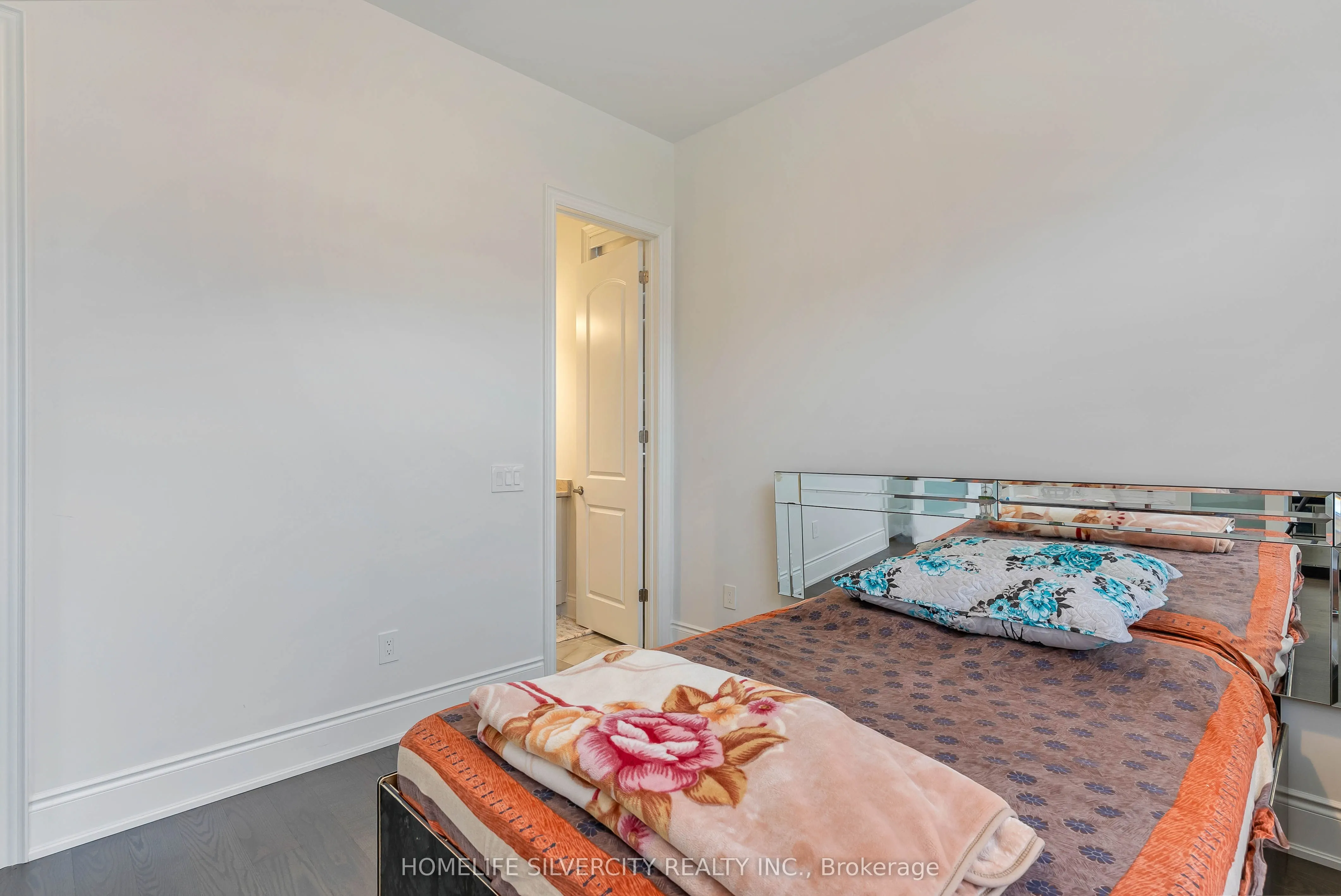 71 Raspberry Rdg Avenue