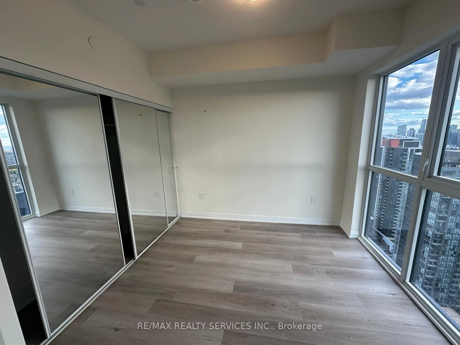 15 Watergarden Drive, #3105