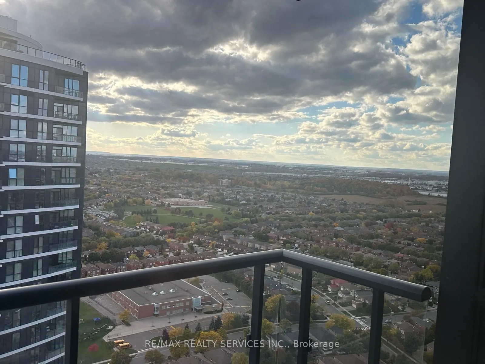 15 Watergarden Drive, #3105