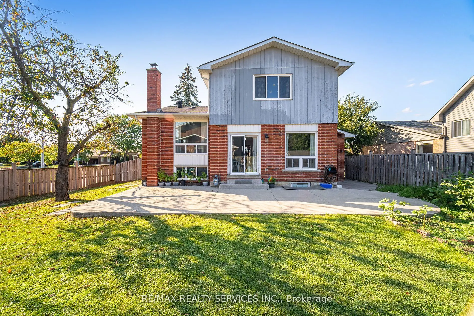 73 Blackthorn Lane