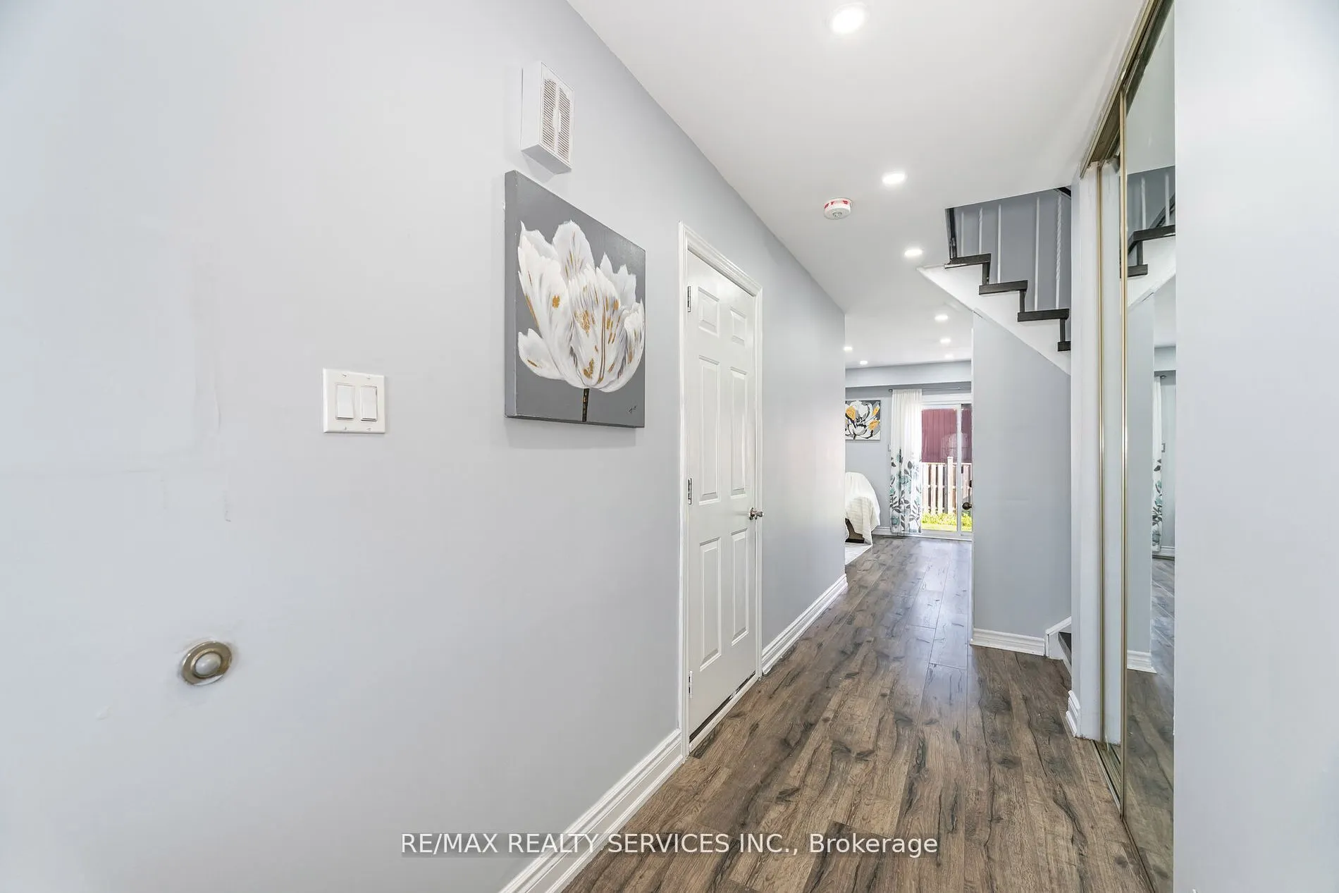 73 Blackthorn Lane