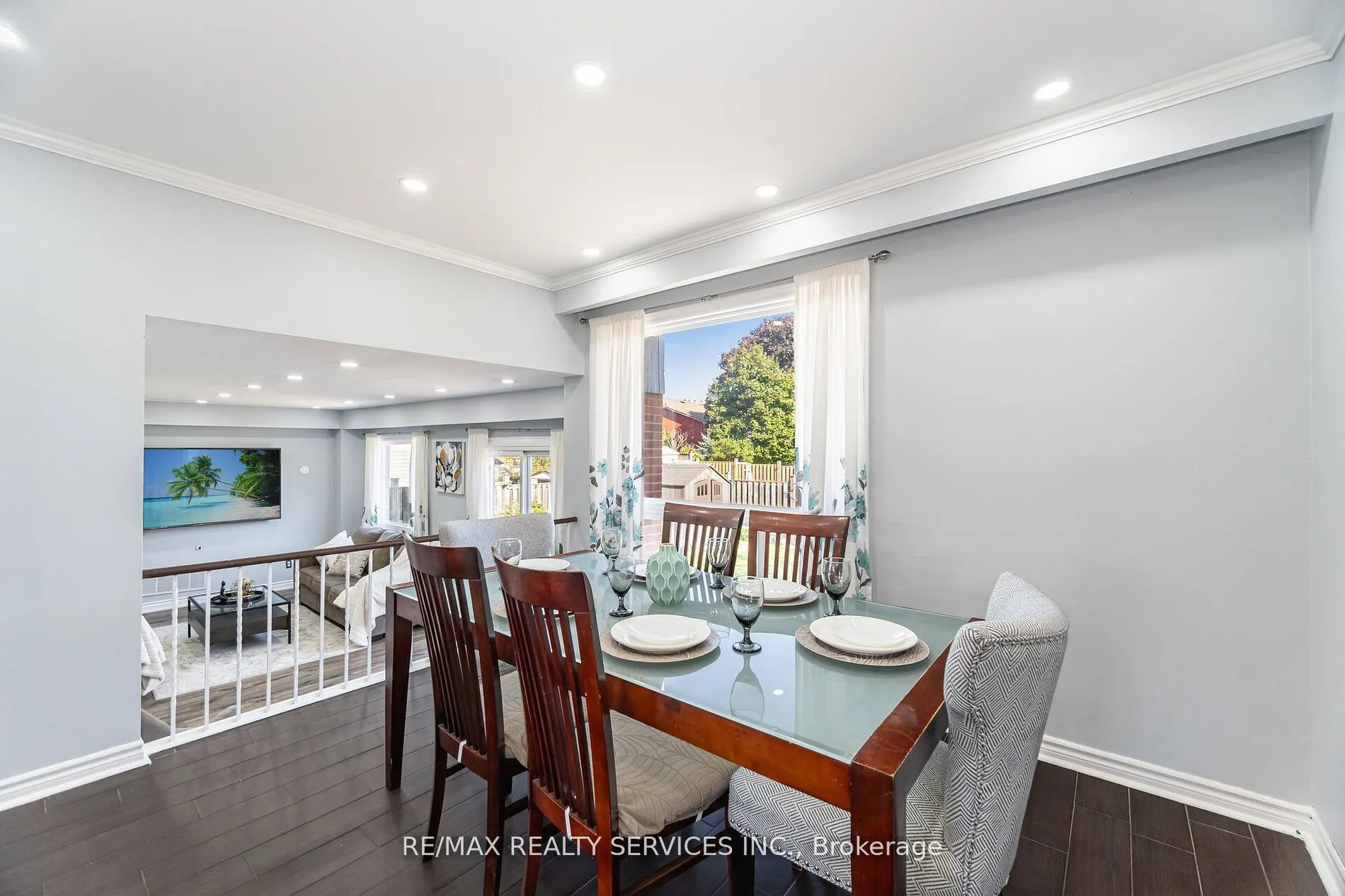 73 Blackthorn Lane