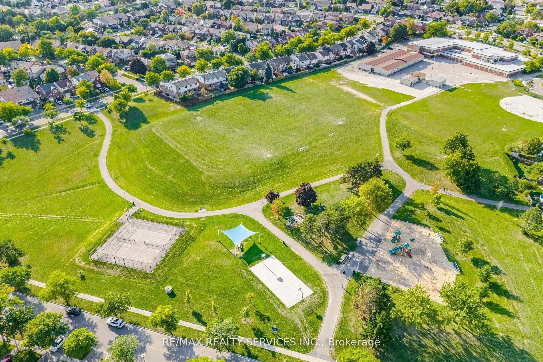 73 Blackthorn Lane
