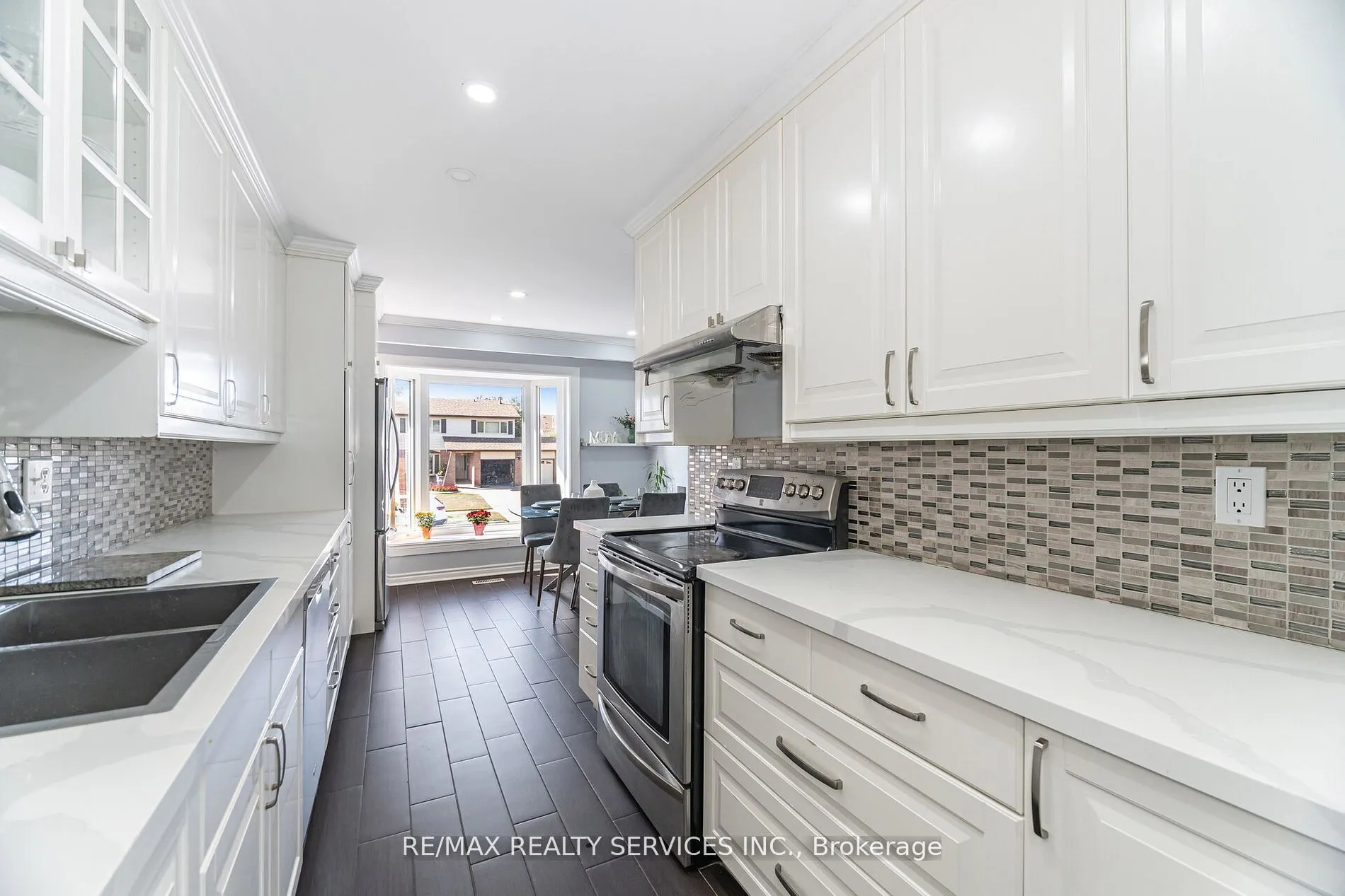 73 Blackthorn Lane