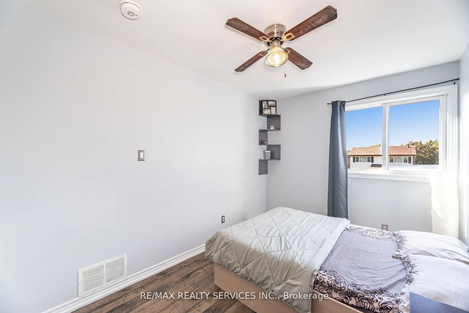 73 Blackthorn Lane