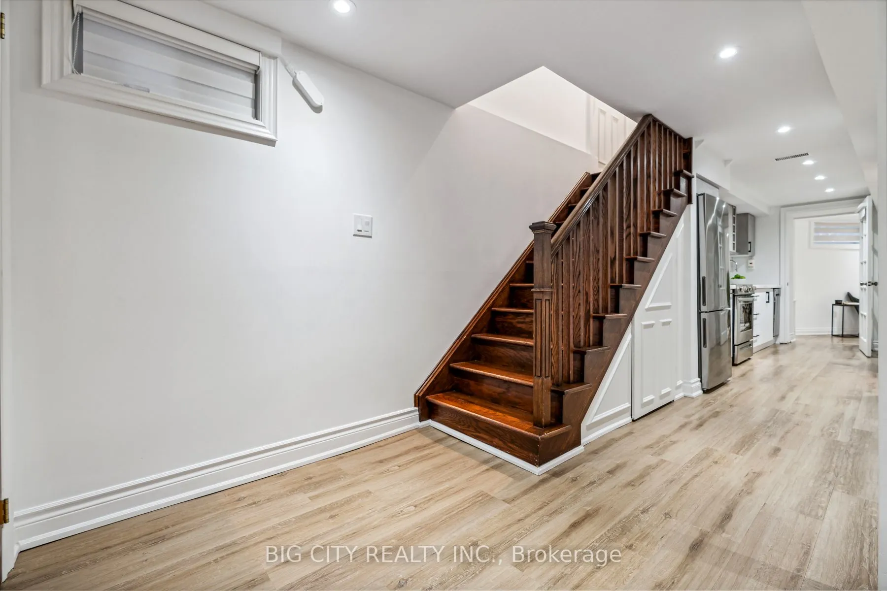 287 South Kingsway, #Bsmt