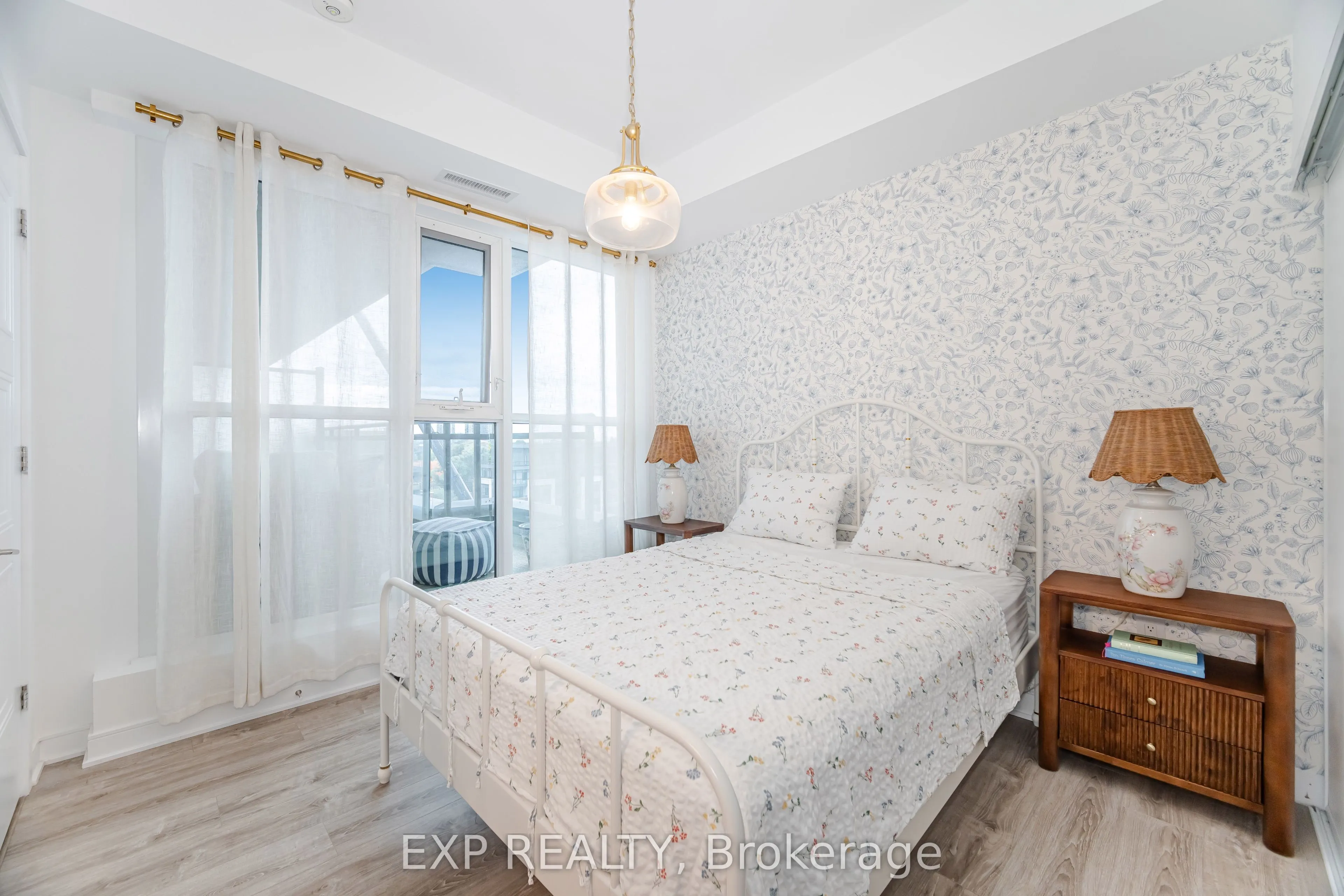 25 Neighbourhood Lane, #812