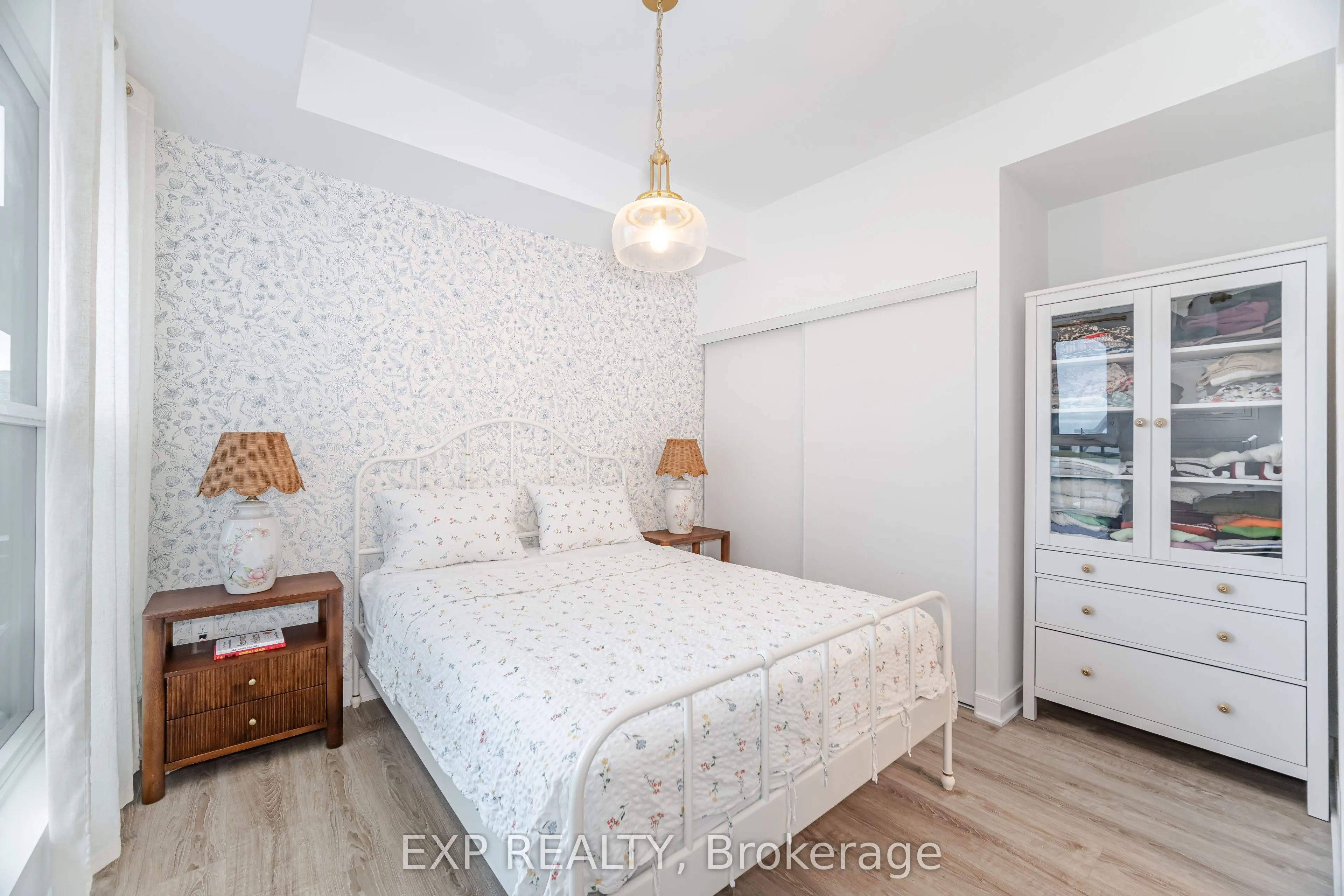 25 Neighbourhood Lane, #812