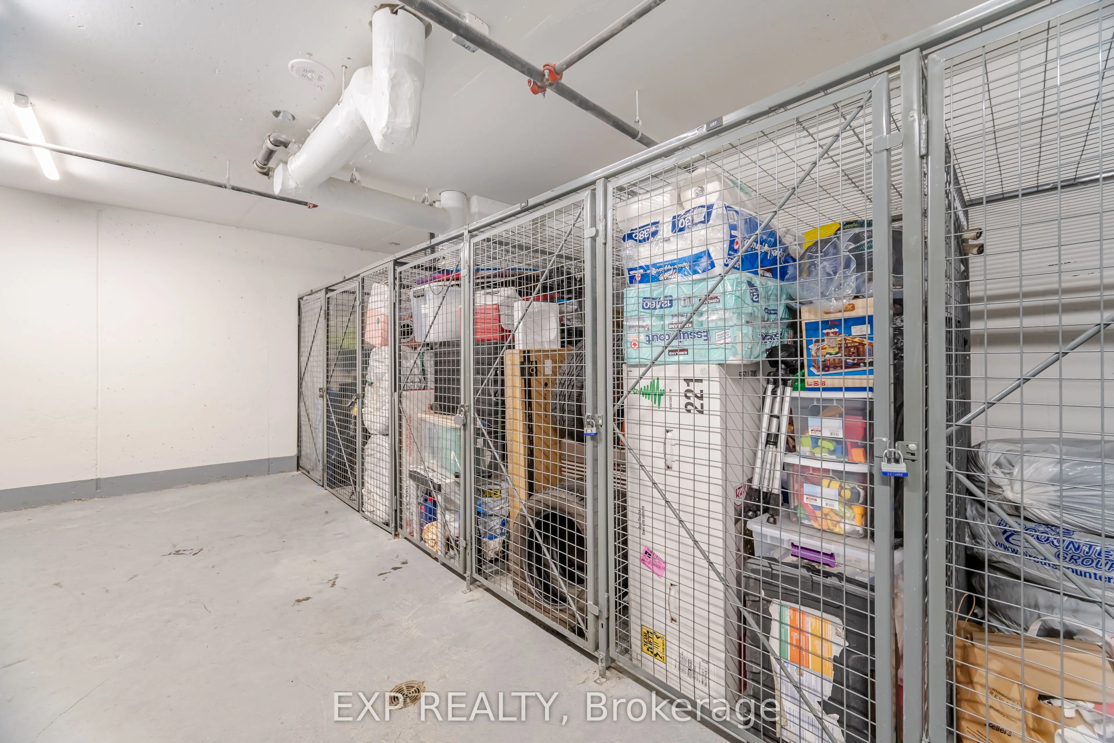 25 Neighbourhood Lane, #812