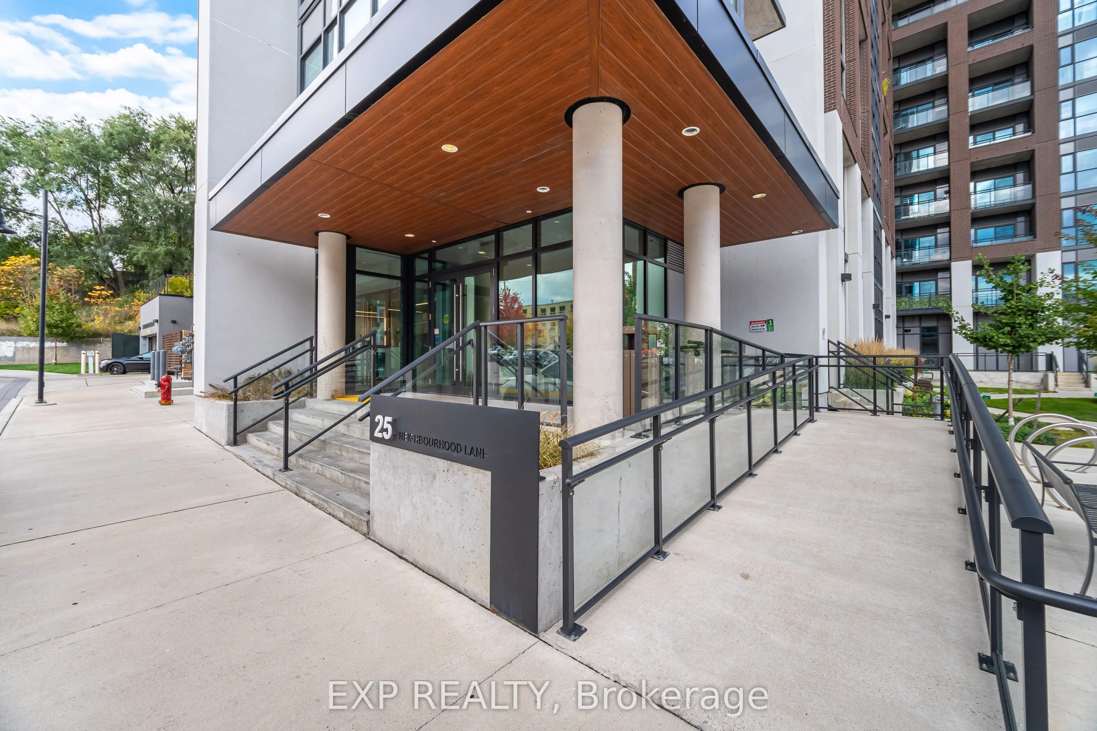 25 Neighbourhood Lane, #812