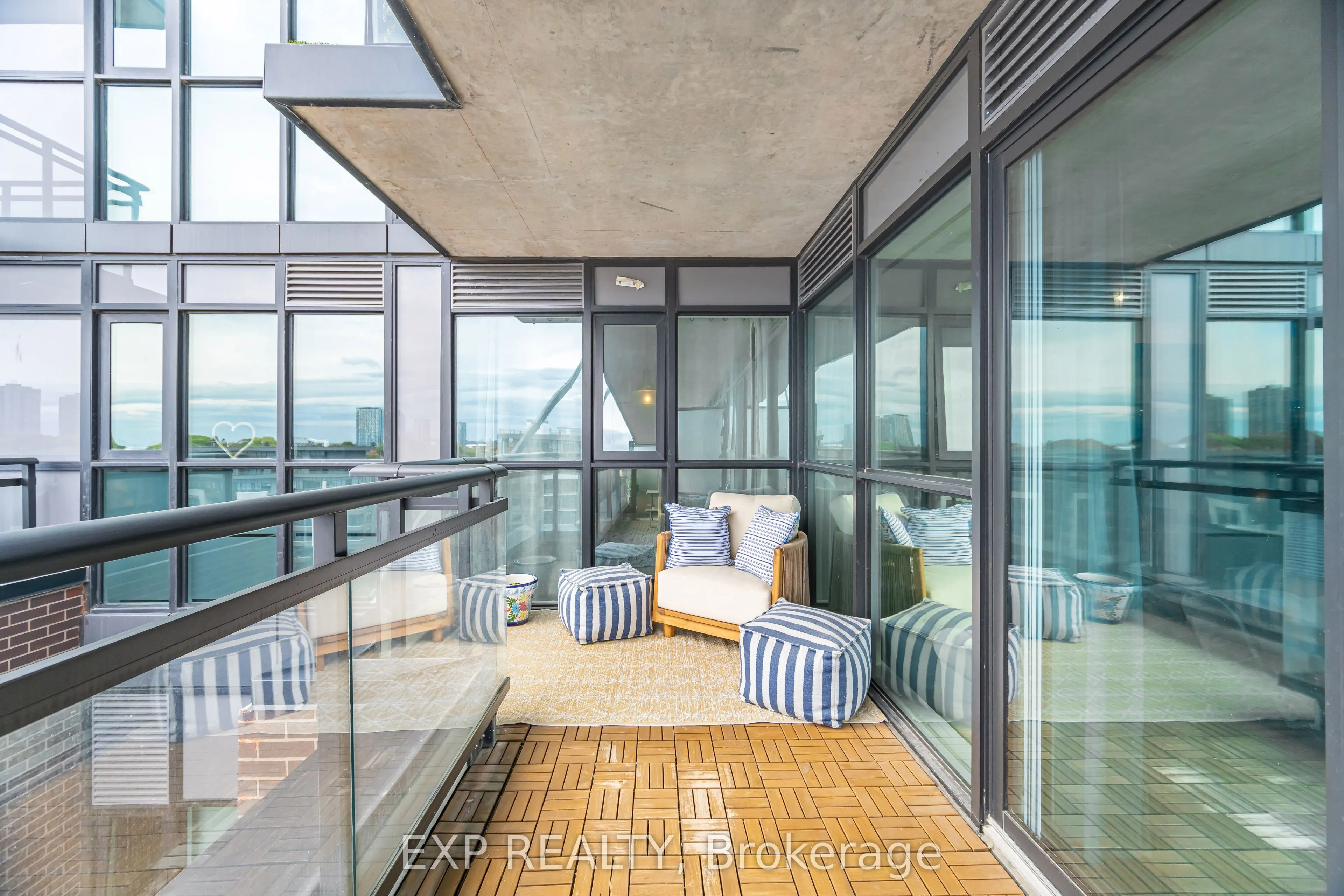 25 Neighbourhood Lane, #812