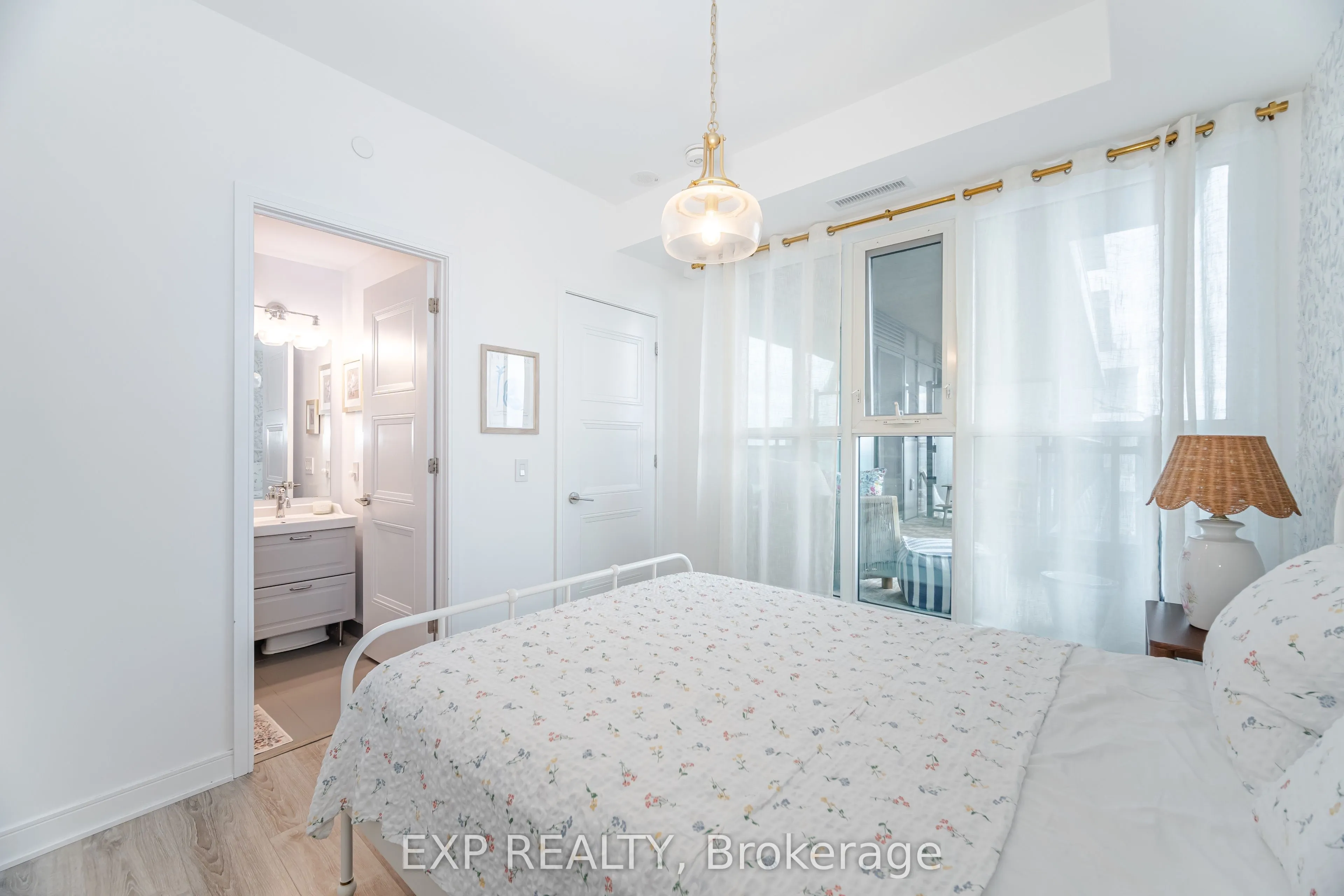 25 Neighbourhood Lane, #812